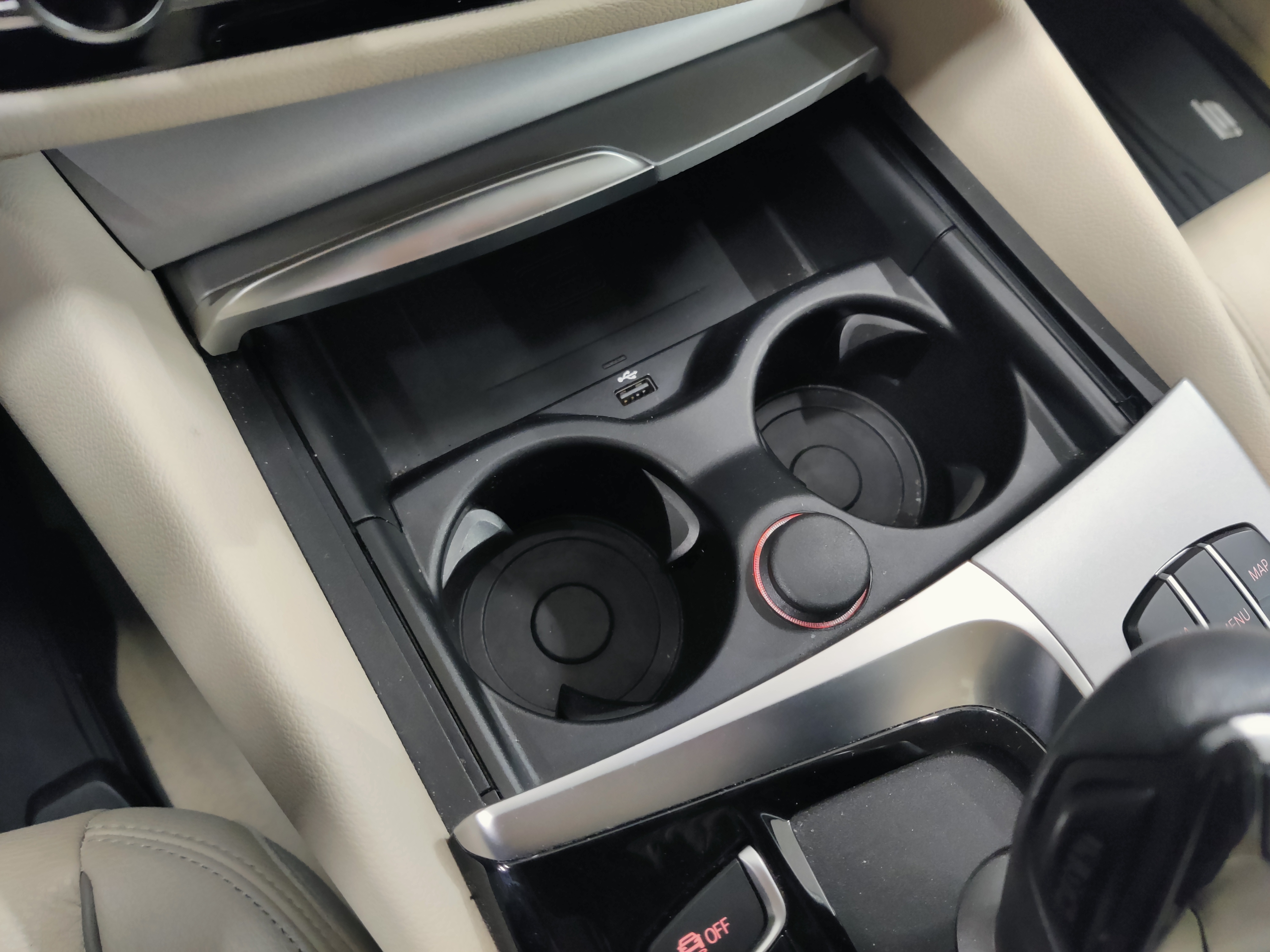 Bmw 530 G30 SEDAN 530E XDRIVE A CHARGED ED TAKUU 24KK/40TK