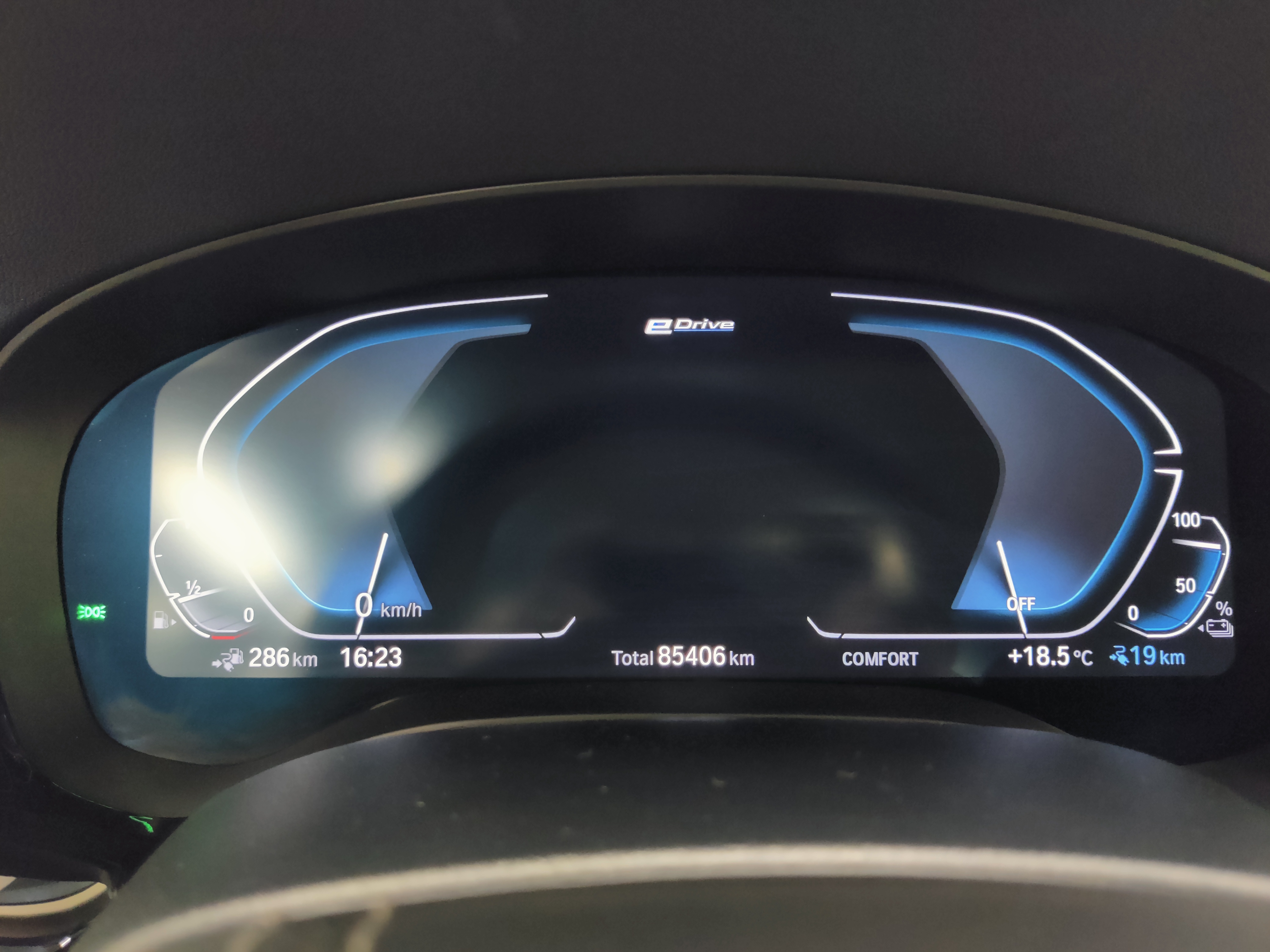 Bmw 530 G30 SEDAN 530E XDRIVE A CHARGED ED TAKUU 24KK/40TK