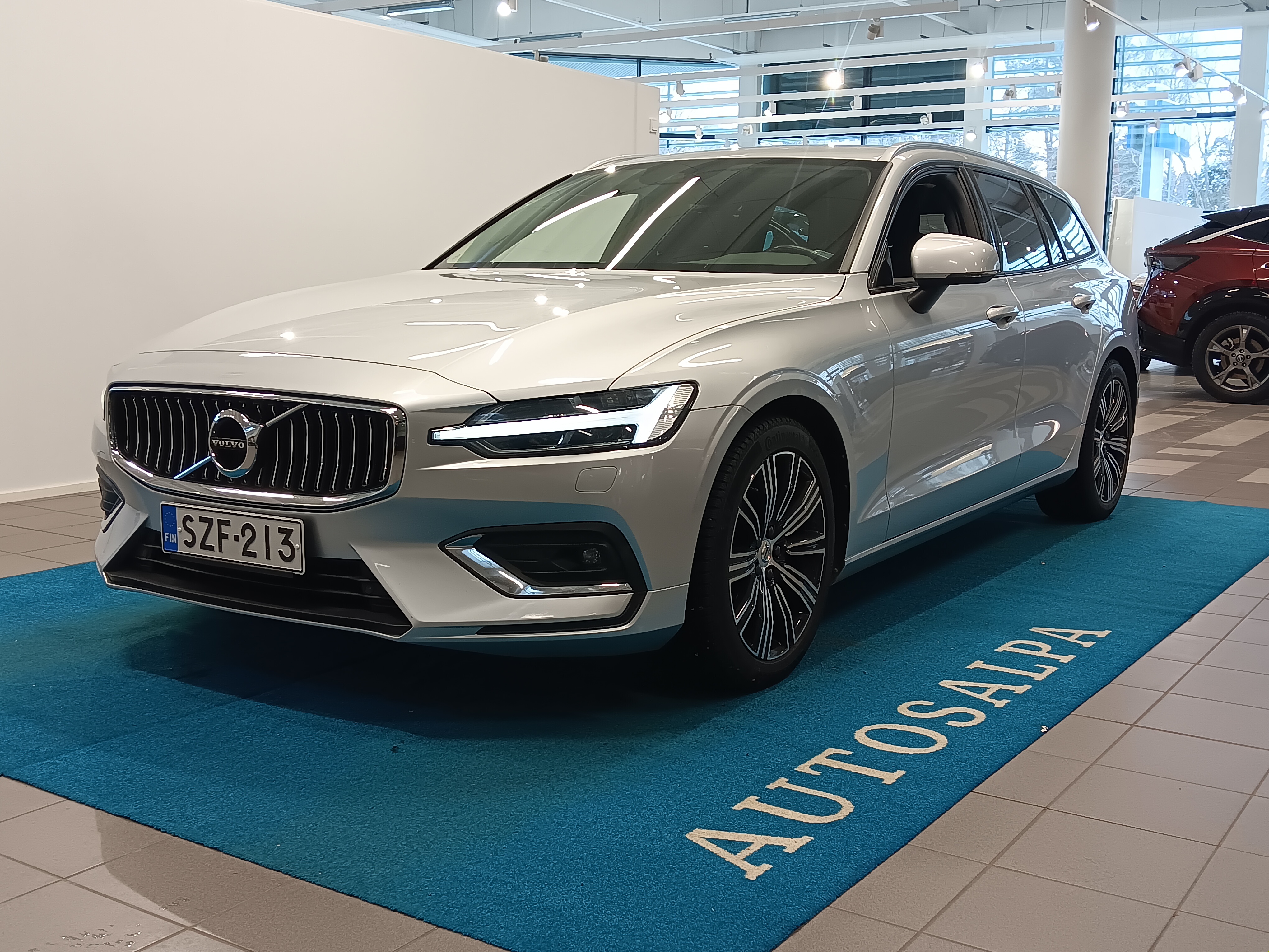 Volvo V60 B4 D-MHEV INSCRIPTION EDITION AUT.