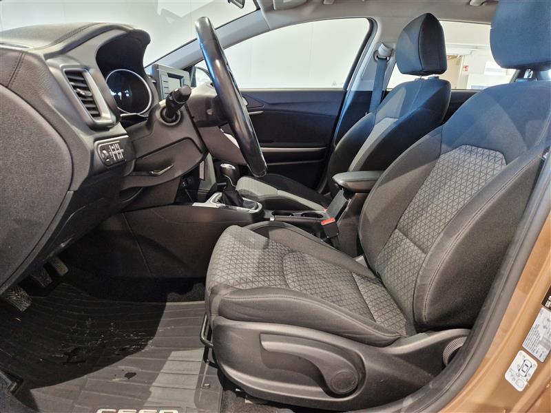 Kia Ceed 1,0 T-GDI 100hv LX SW 2021, kuva 6/18