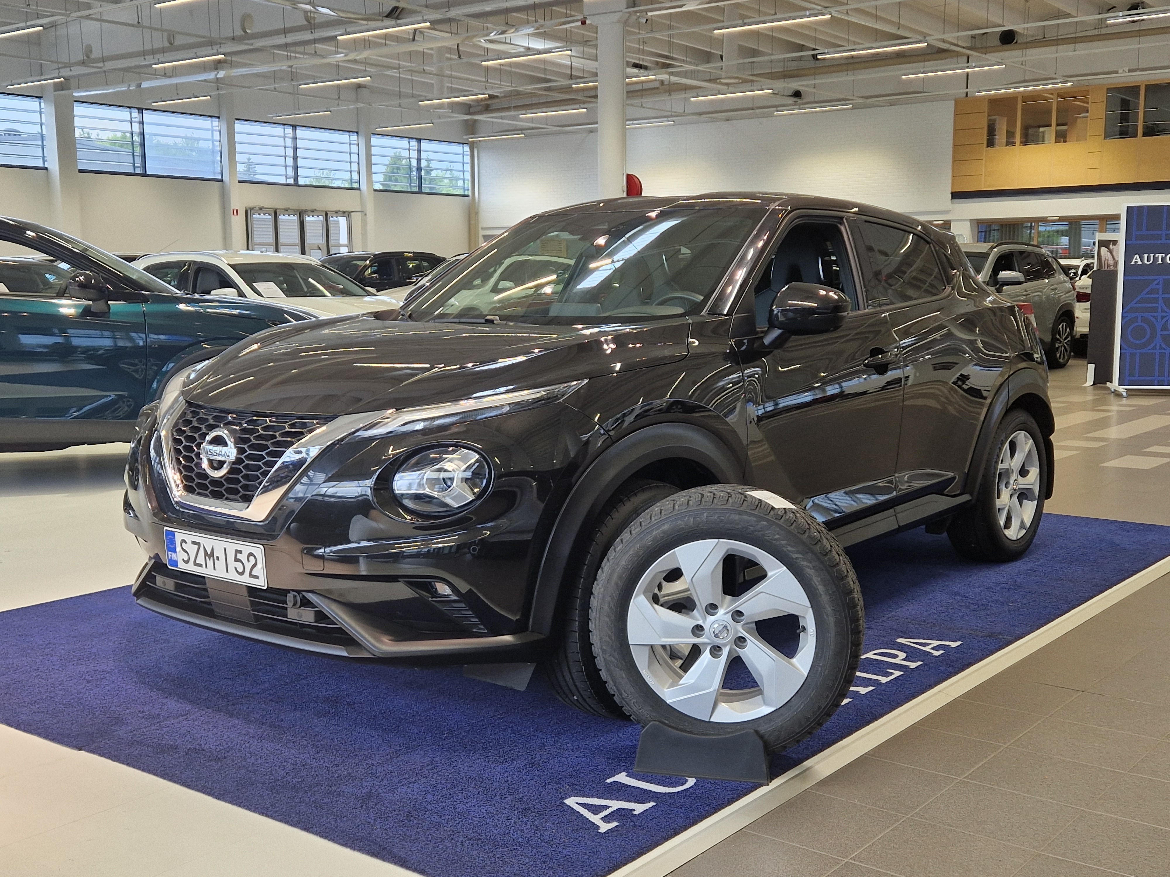 Nissan JUKE DIG-T 117HP 7DCT TEKNA 17\" + NAVI