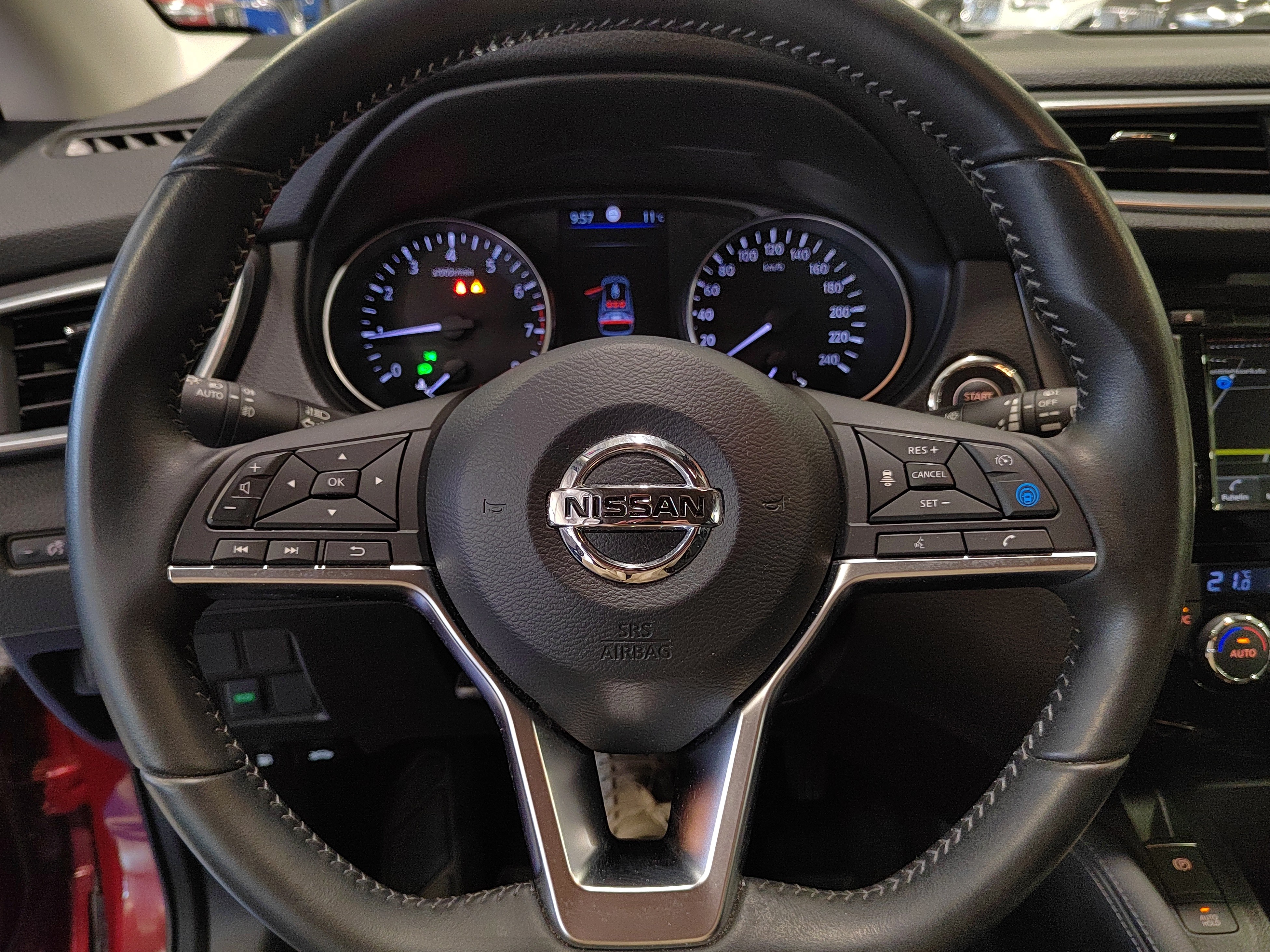 Nissan QASHQAI DIG-T 160 TEKNA 2WD DCT MY19 TAKUU 12KK/20TKM