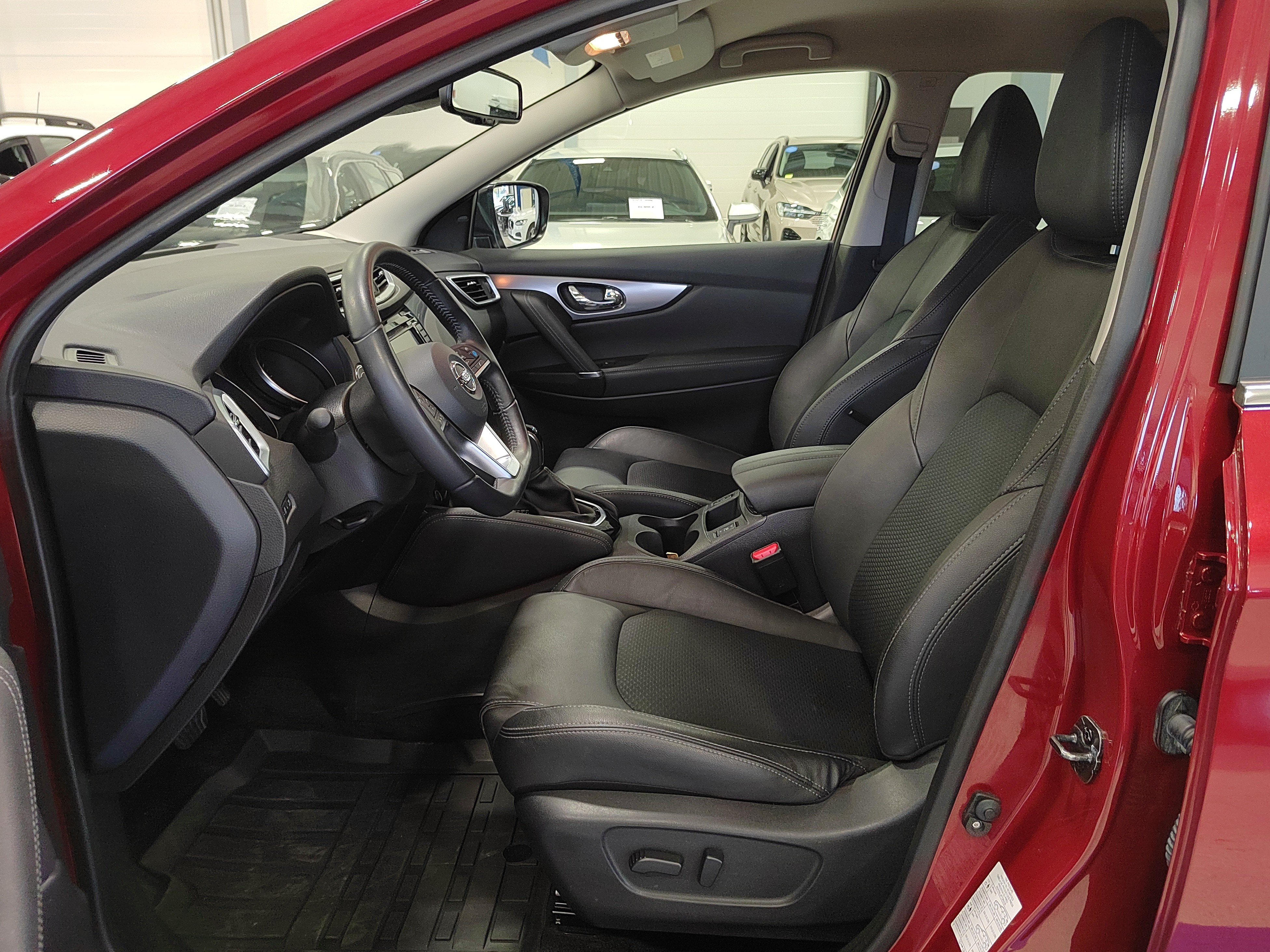 Nissan QASHQAI DIG-T 160 TEKNA 2WD DCT MY19 TAKUU 12KK/20TKM