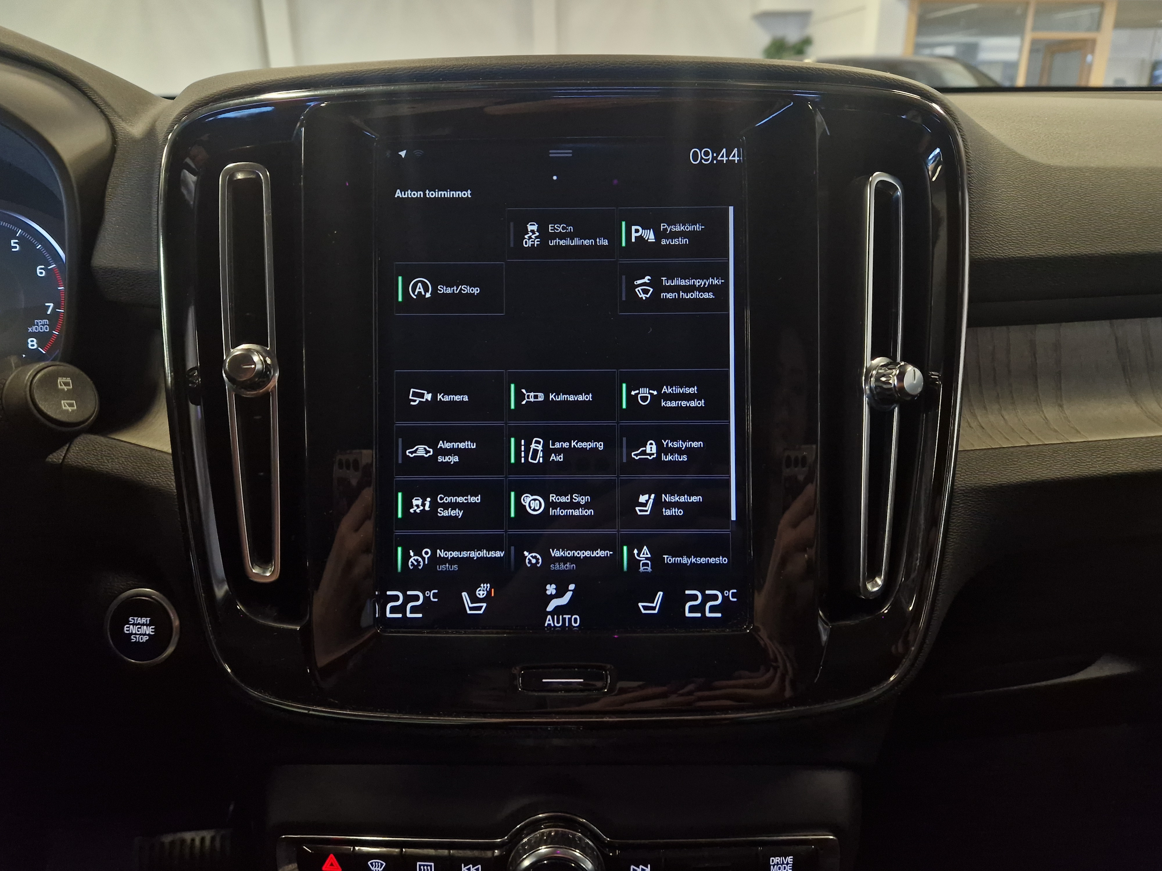 Volvo XC40 T4 AWD INSCRIPTION AUT TAKUU 24KK/40TKM