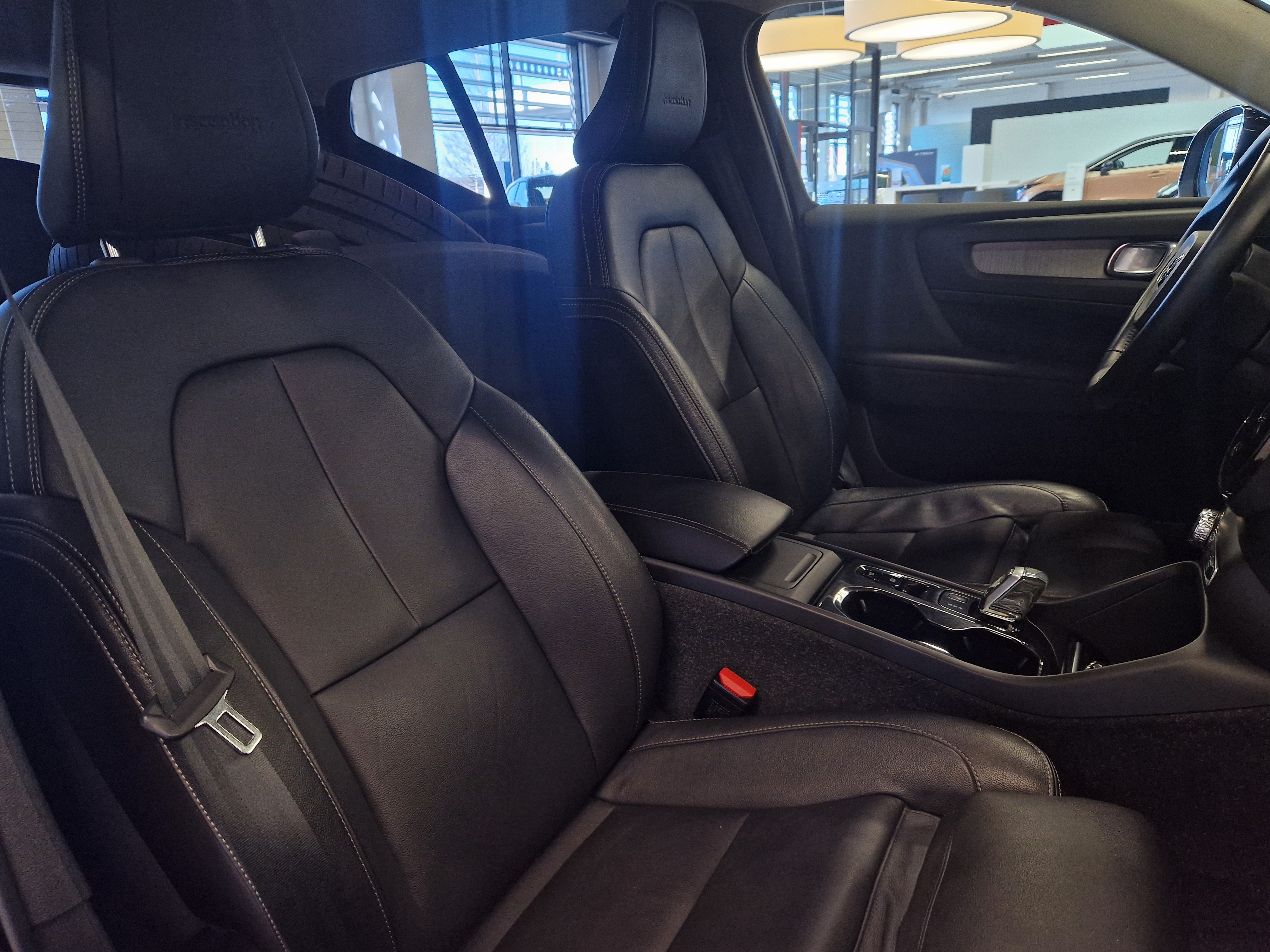 Volvo XC40 T4 AWD INSCRIPTION AUT TAKUU 24KK/40TKM