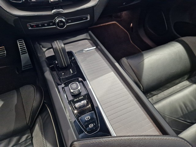 Volvo XC60 T8 TWE AWD R-DESIGN AUT. TAKUU 12KK/20TKM