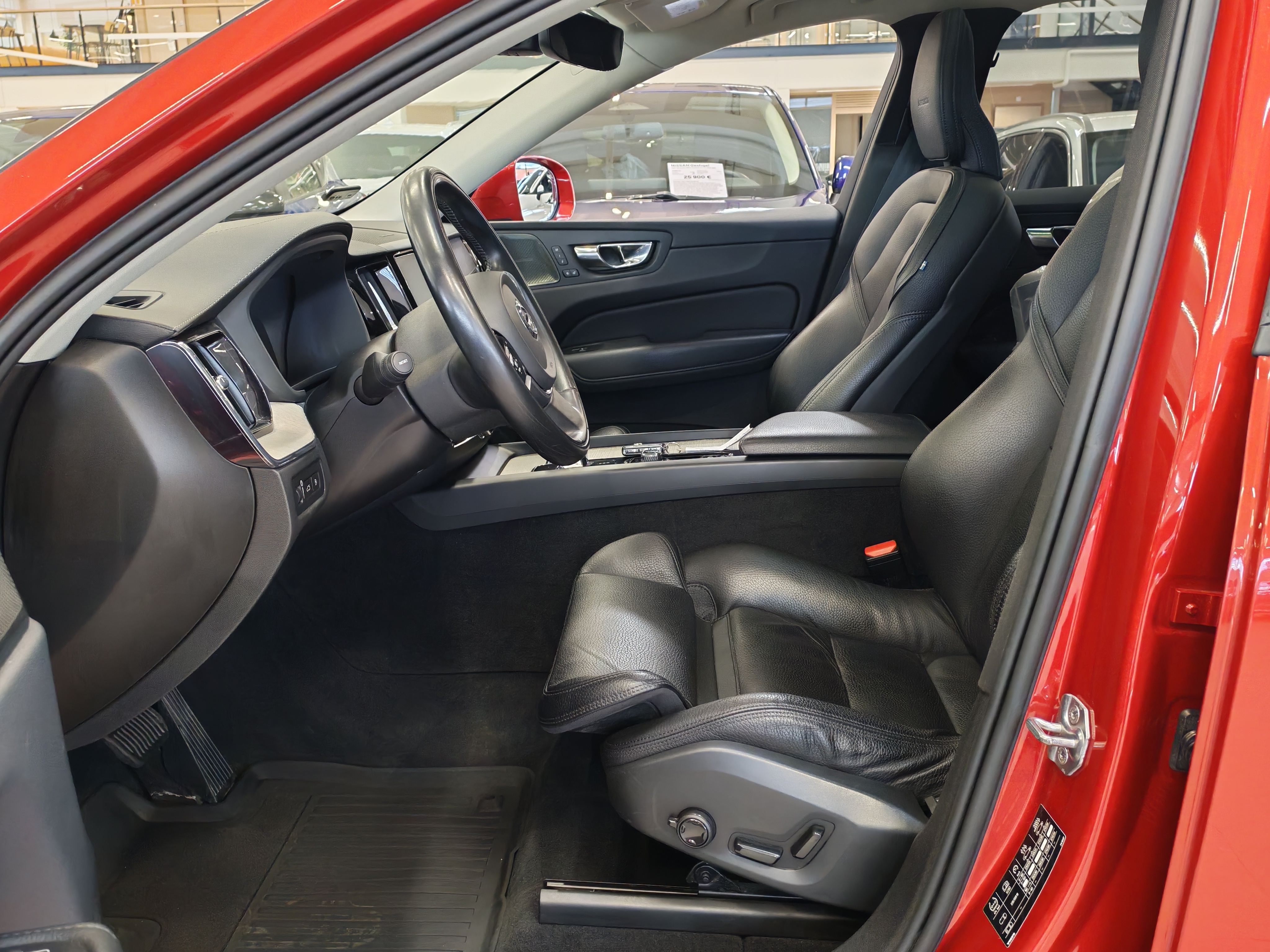 Volvo XC60 T8 TWE AWD INSCRIPTION AUT TAKUU 12KK/20TKM