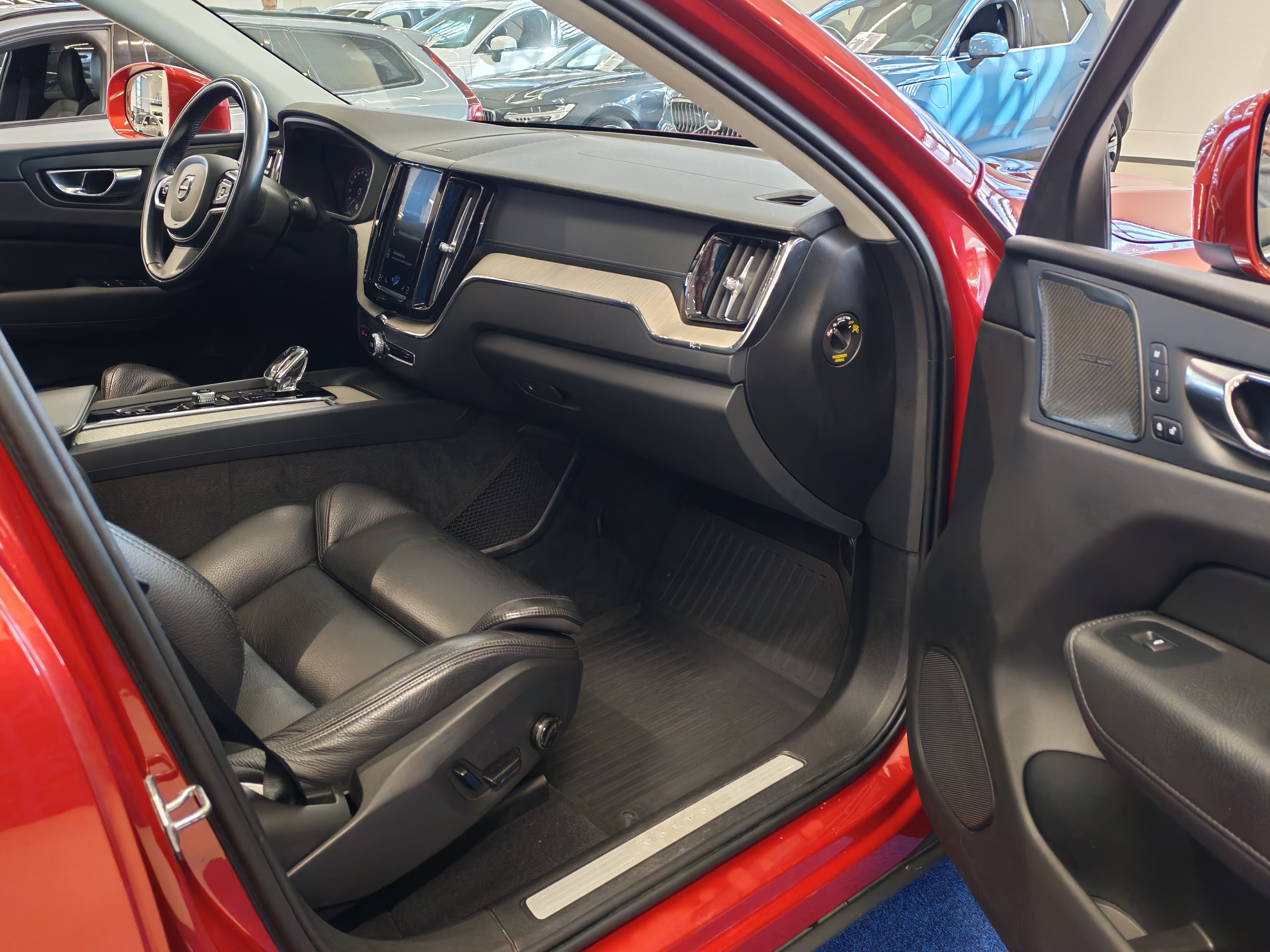 Volvo XC60 T8 TWE AWD INSCRIPTION AUT TAKUU 12KK/20TKM