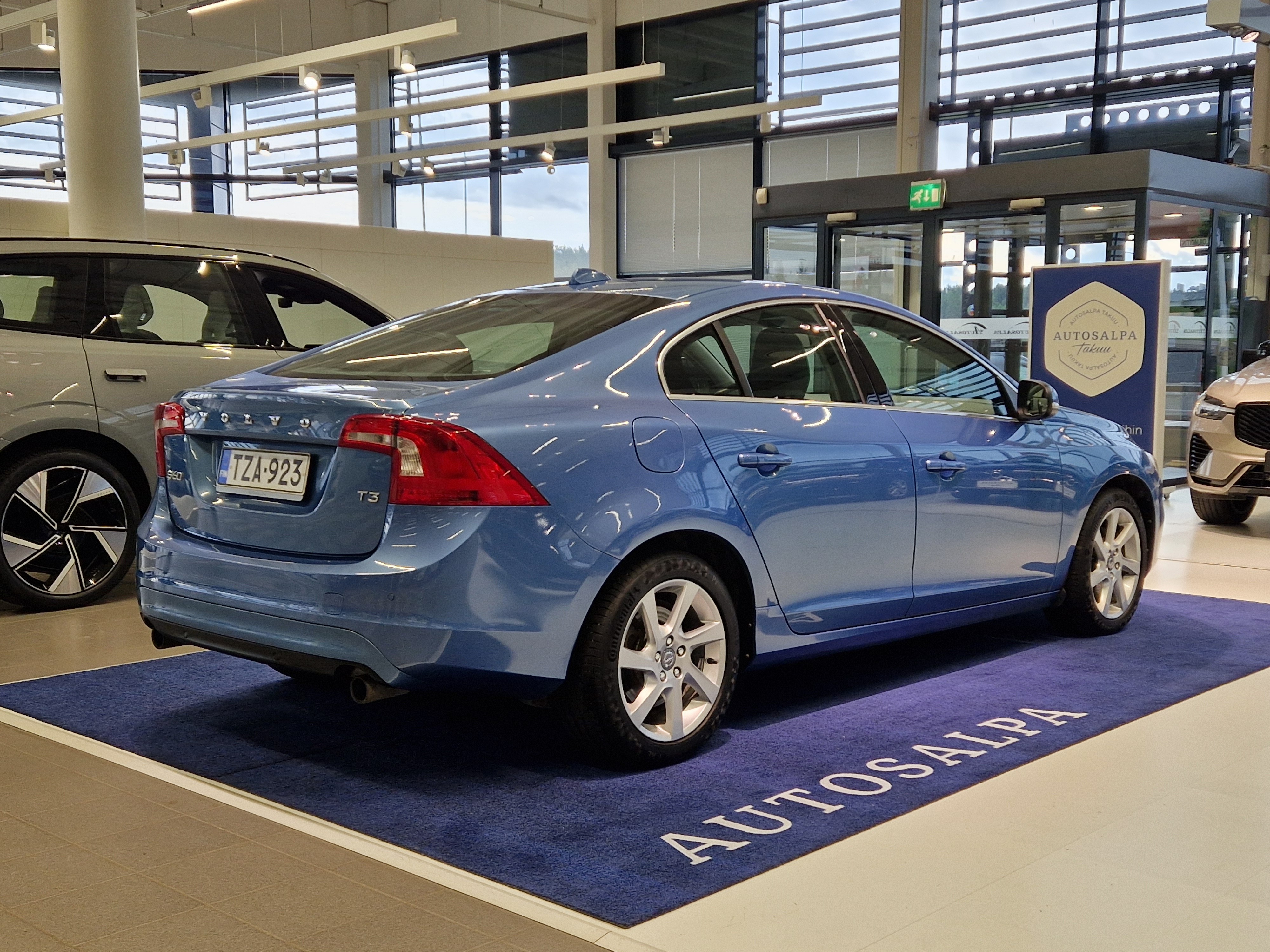 Volvo S60 T3 Summum aut 2014, kuva 3/17
