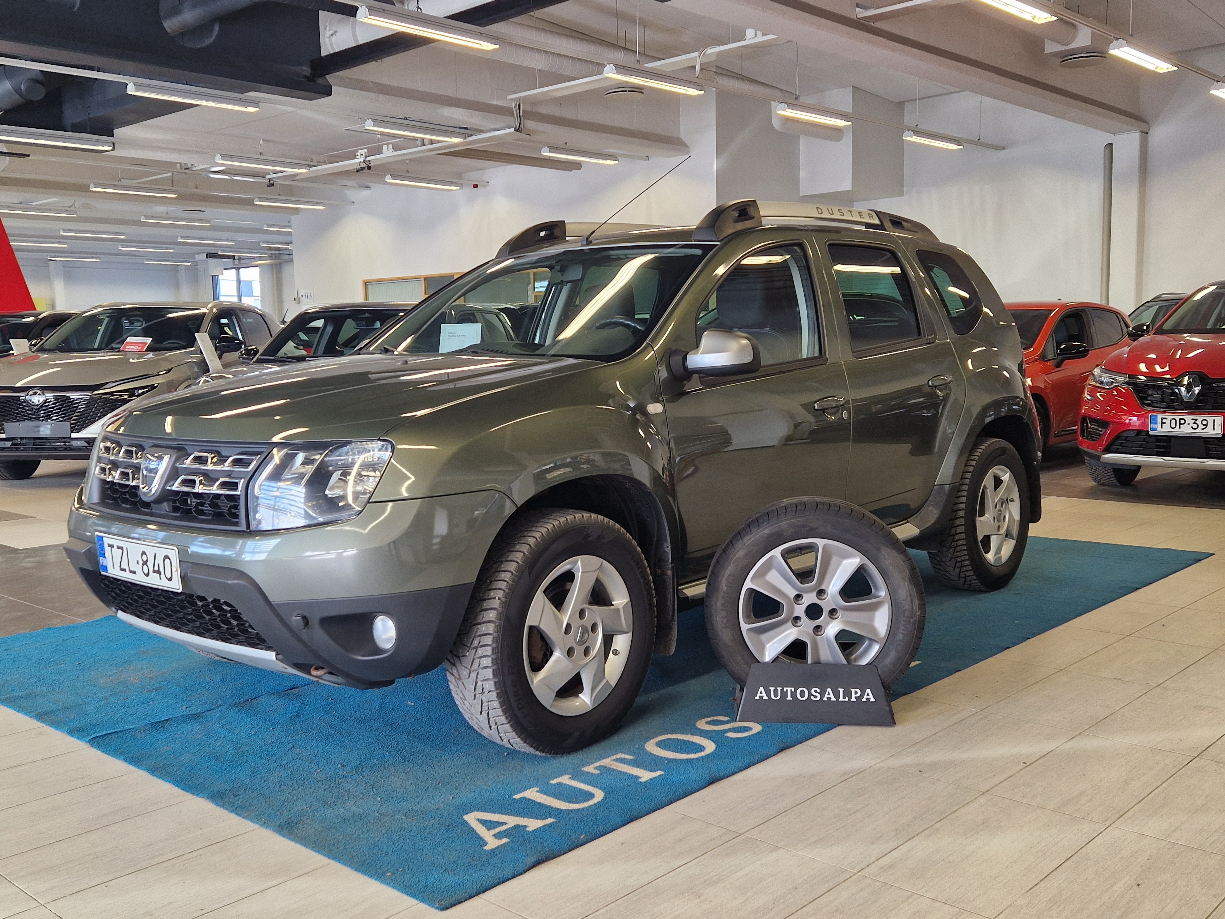 Dacia DUSTER DCI 110 4X4 LAUREATE