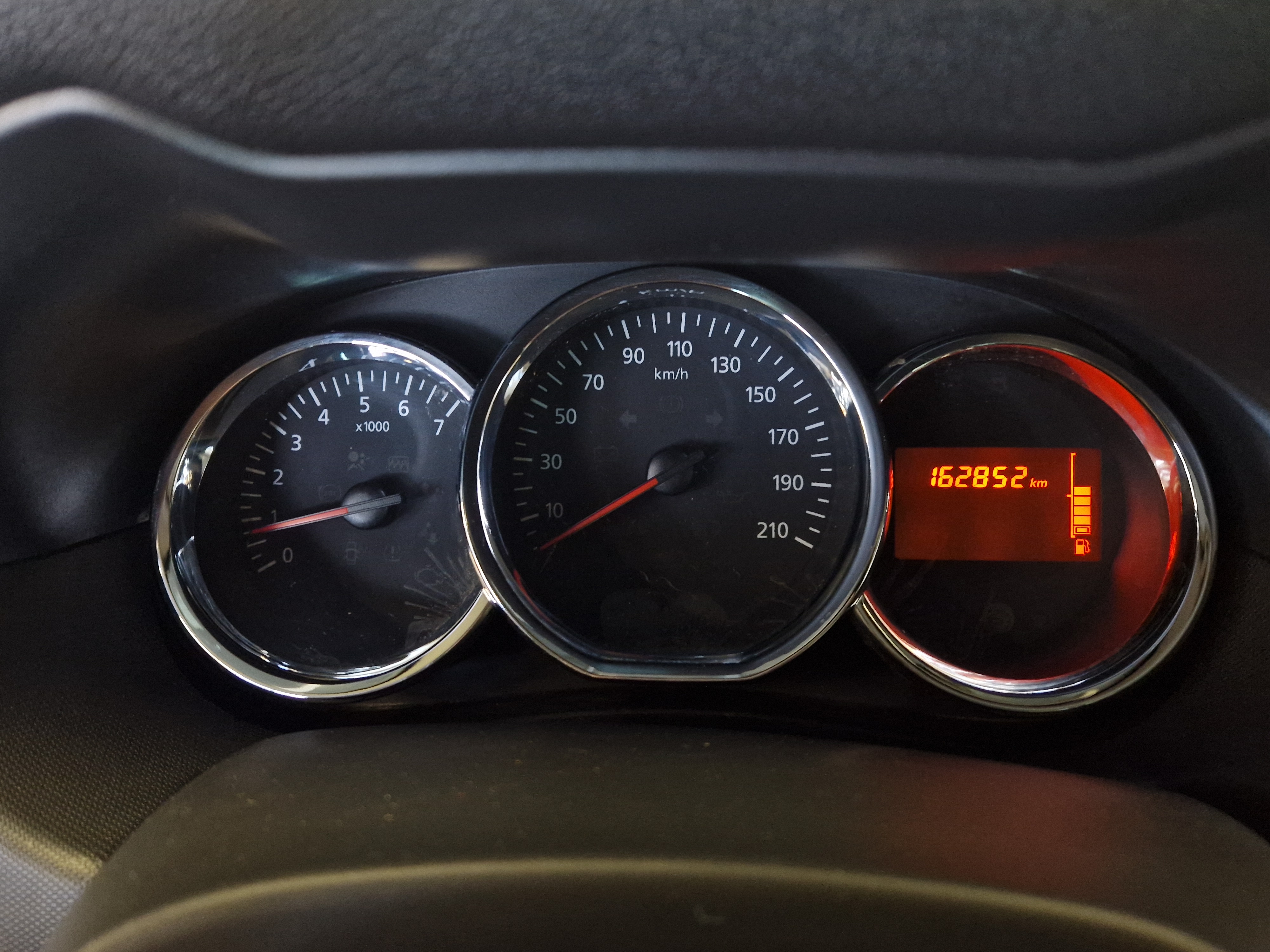 Dacia DUSTER DCI 110 4X4 LAUREATE