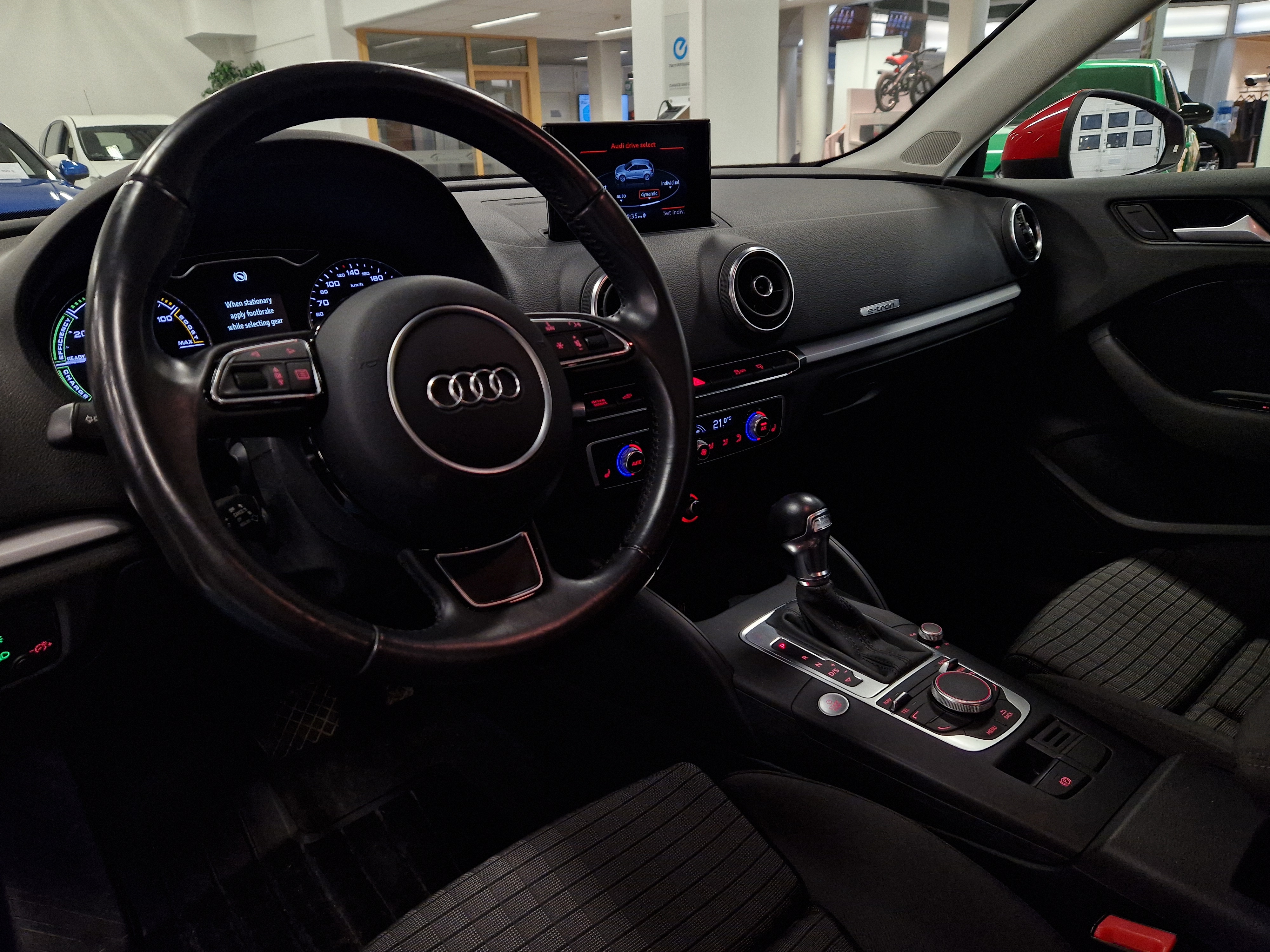 Audi A3 SPORTBACK BUSINESS SPORT 1,4 TFSI E-TRON S TRONIC