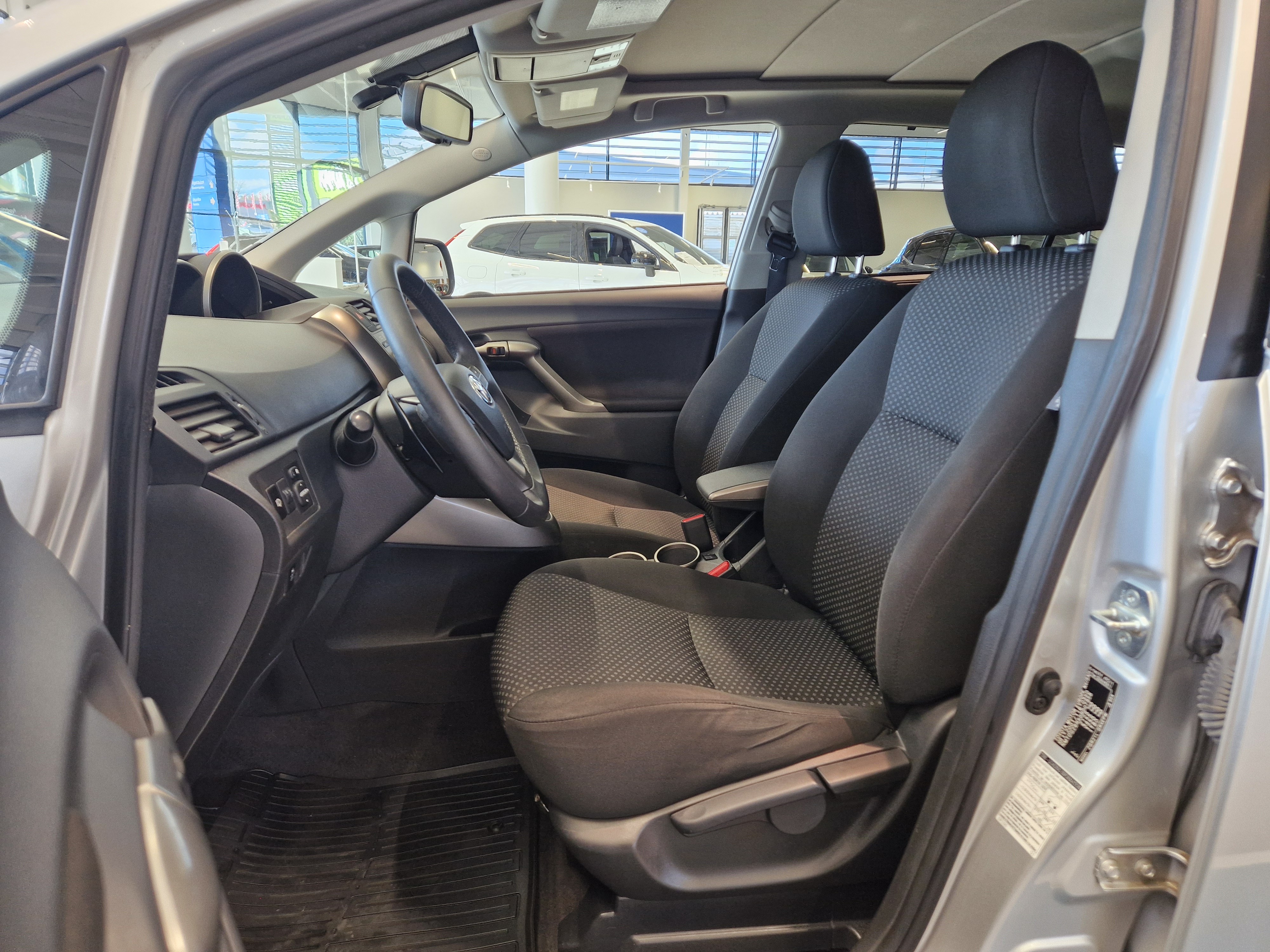 Toyota VERSO 1,8 VALVEMATIC LINEA SOL PLUS MULTIDRIVE S 7P