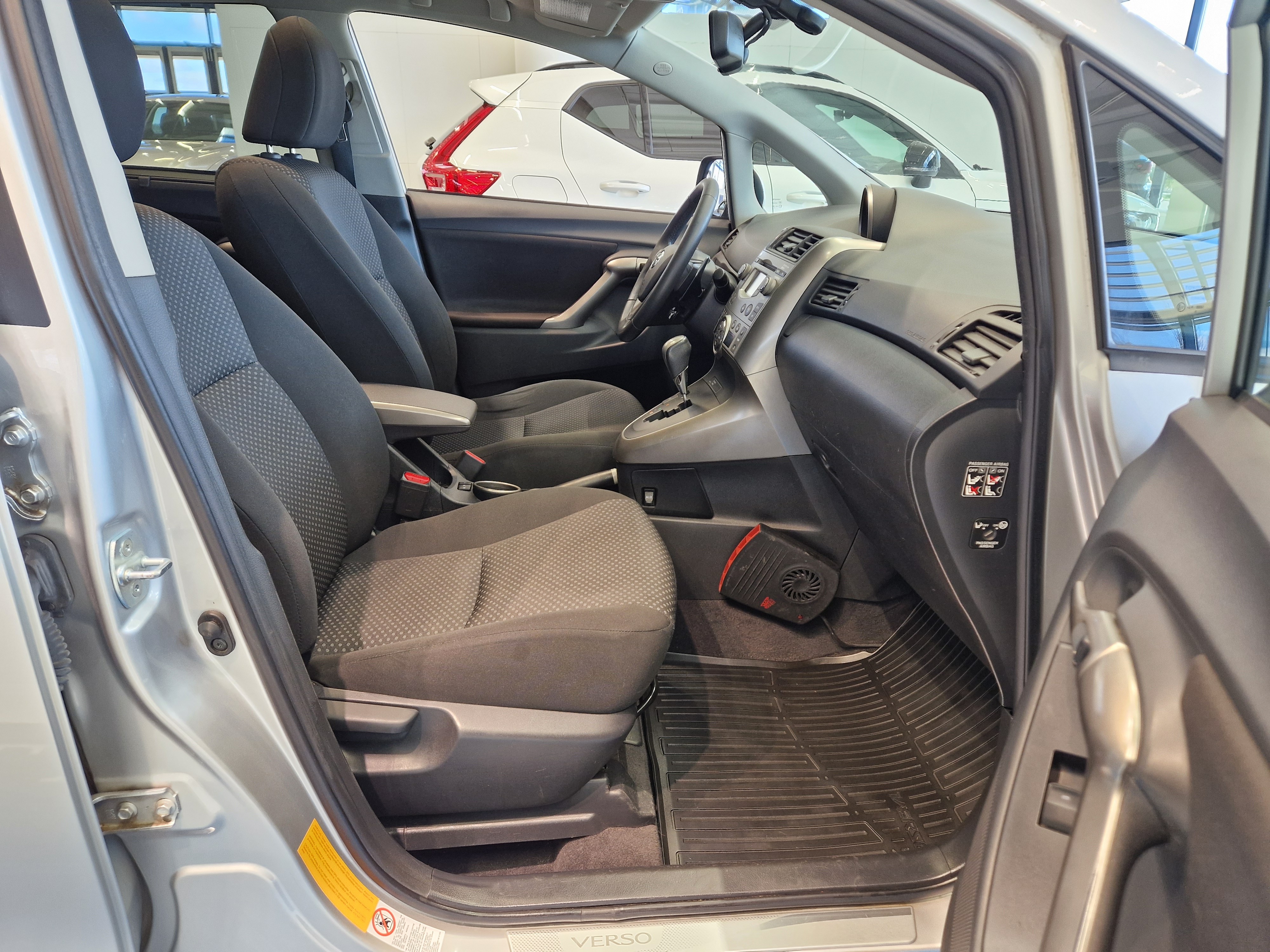 Toyota VERSO 1,8 VALVEMATIC LINEA SOL PLUS MULTIDRIVE S 7P