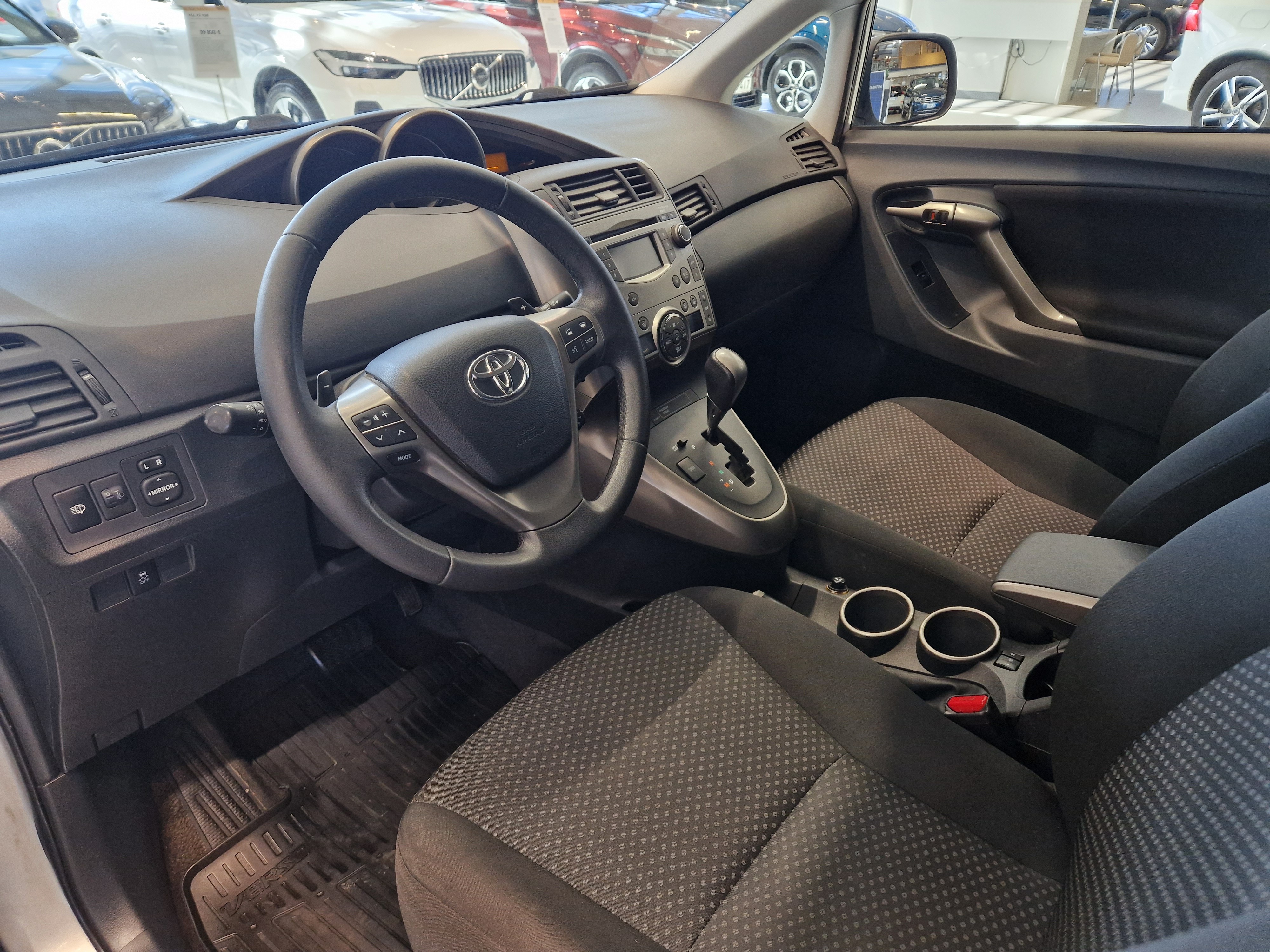 Toyota VERSO 1,8 VALVEMATIC LINEA SOL PLUS MULTIDRIVE S 7P
