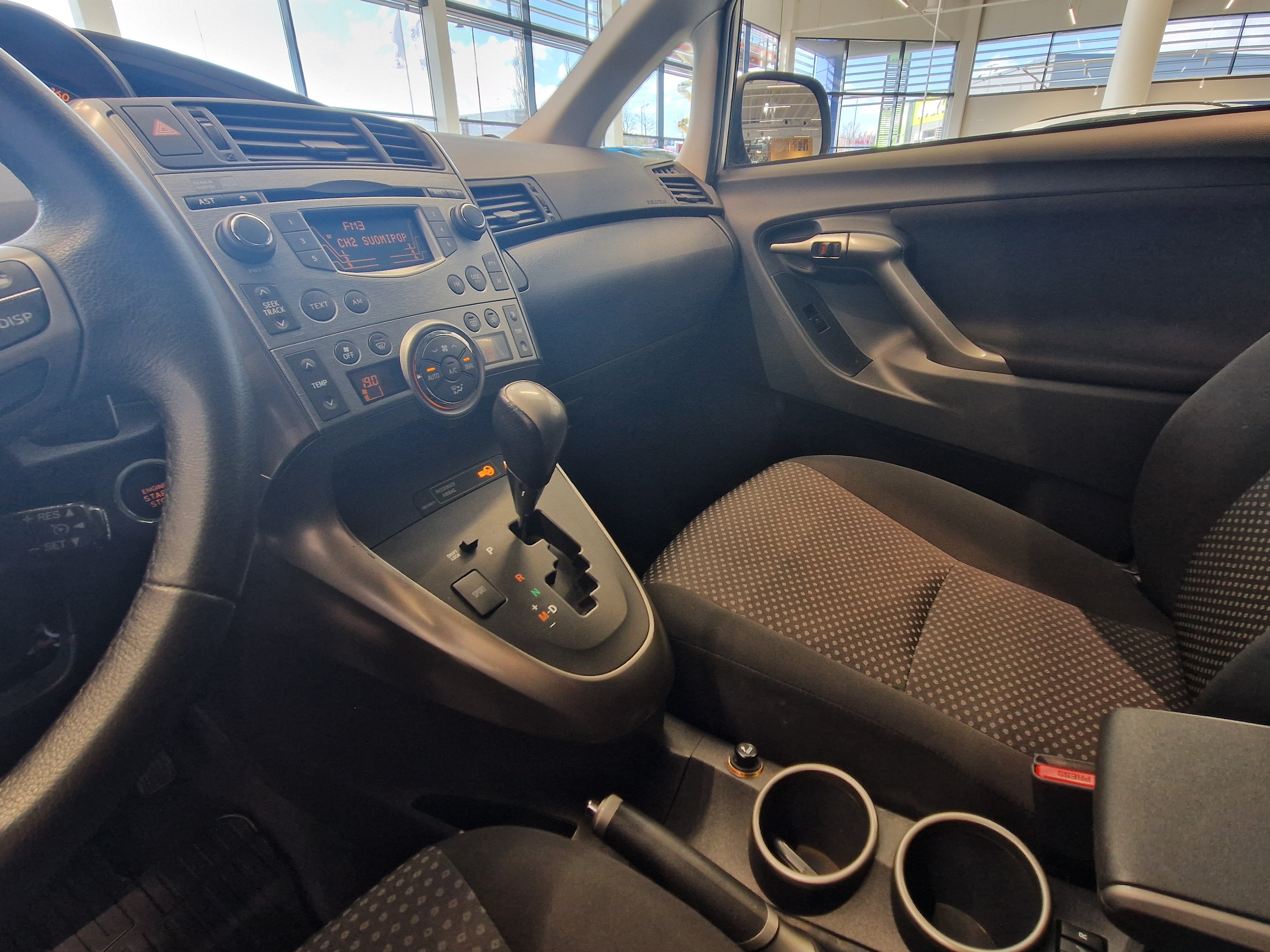 Toyota VERSO 1,8 VALVEMATIC LINEA SOL PLUS MULTIDRIVE S 7P