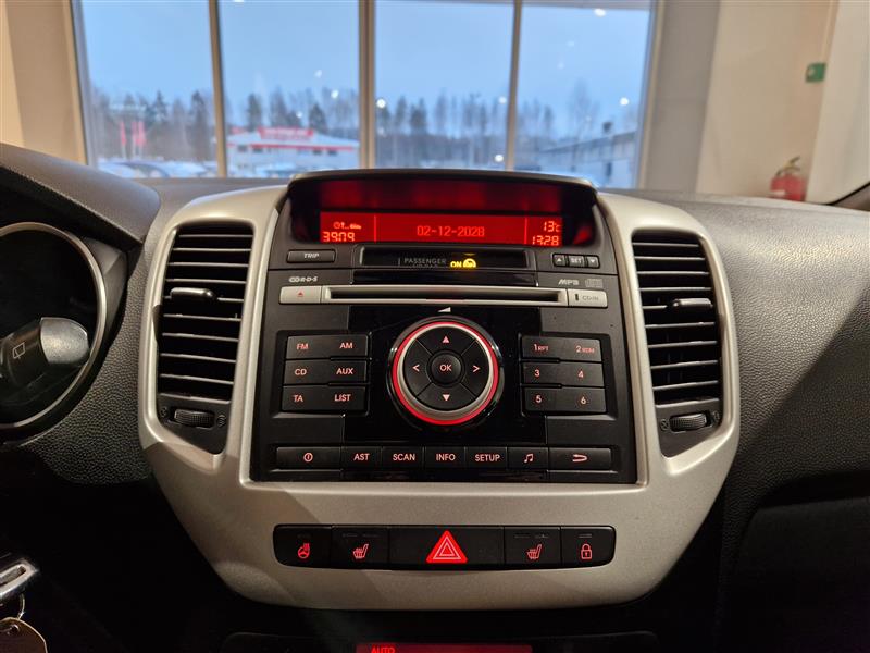 Kia VENGA 1,6 EX 5D A/T