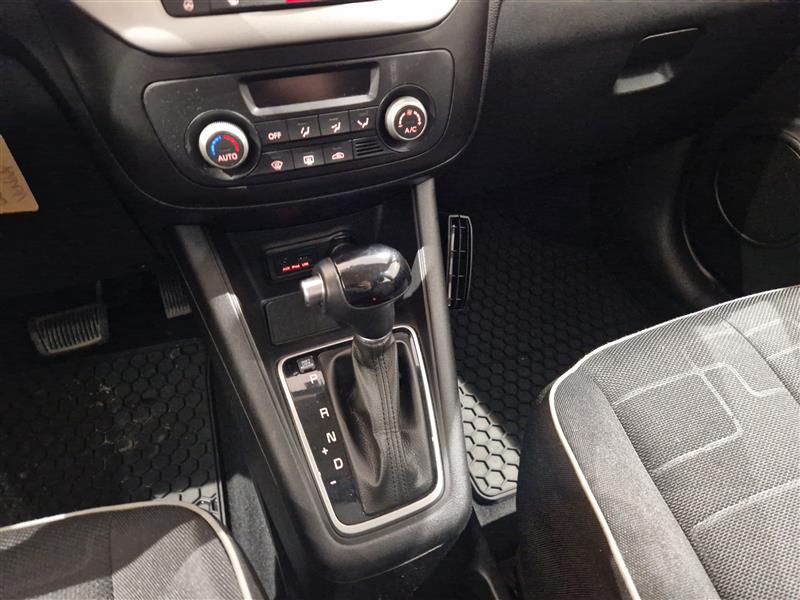 Kia VENGA 1,6 EX 5D A/T