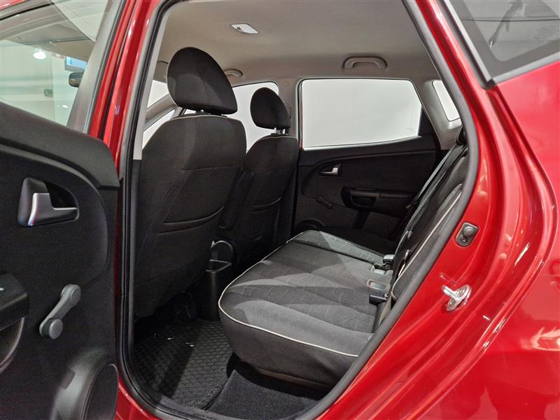 Kia VENGA 1,6 EX 5D A/T