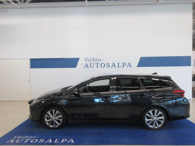 Toyota AURIS TOURING SPORTS 1,8 HYBRID STYLE