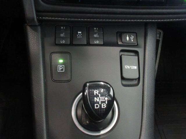 Toyota AURIS TOURING SPORTS 1,8 HYBRID STYLE