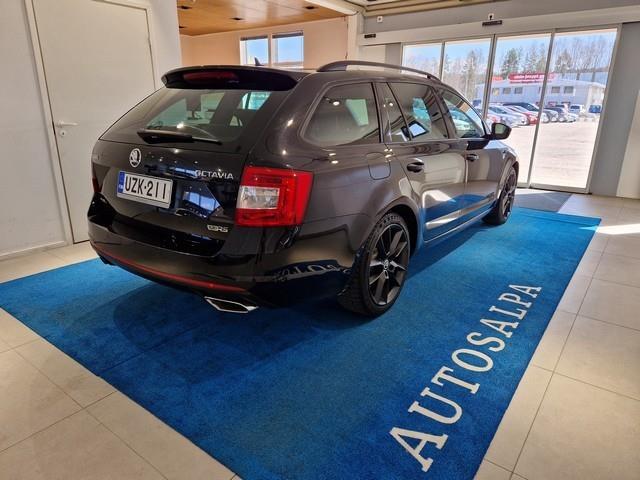 Skoda OCTAVIA COMBI 2,0 TDI 184 4X4 RS DSG AUTOM.