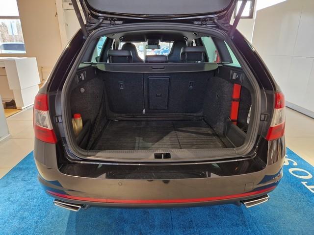 Skoda OCTAVIA COMBI 2,0 TDI 184 4X4 RS DSG AUTOM.