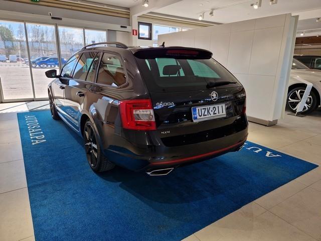 Skoda OCTAVIA COMBI 2,0 TDI 184 4X4 RS DSG AUTOM.