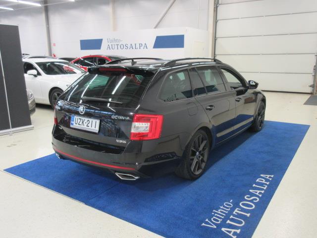Skoda OCTAVIA COMBI 2,0 TDI 184 4X4 RS DSG AUTOM.