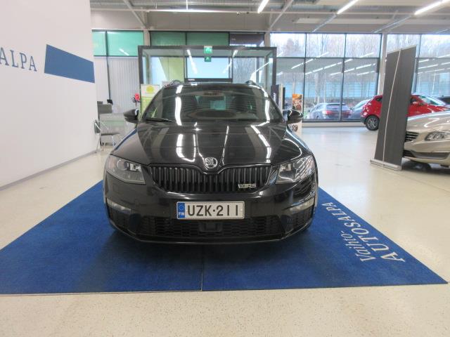 Skoda OCTAVIA COMBI 2,0 TDI 184 4X4 RS DSG AUTOM.