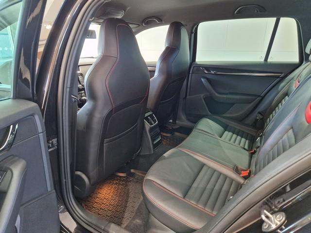 Skoda OCTAVIA COMBI 2,0 TDI 184 4X4 RS DSG AUTOM.