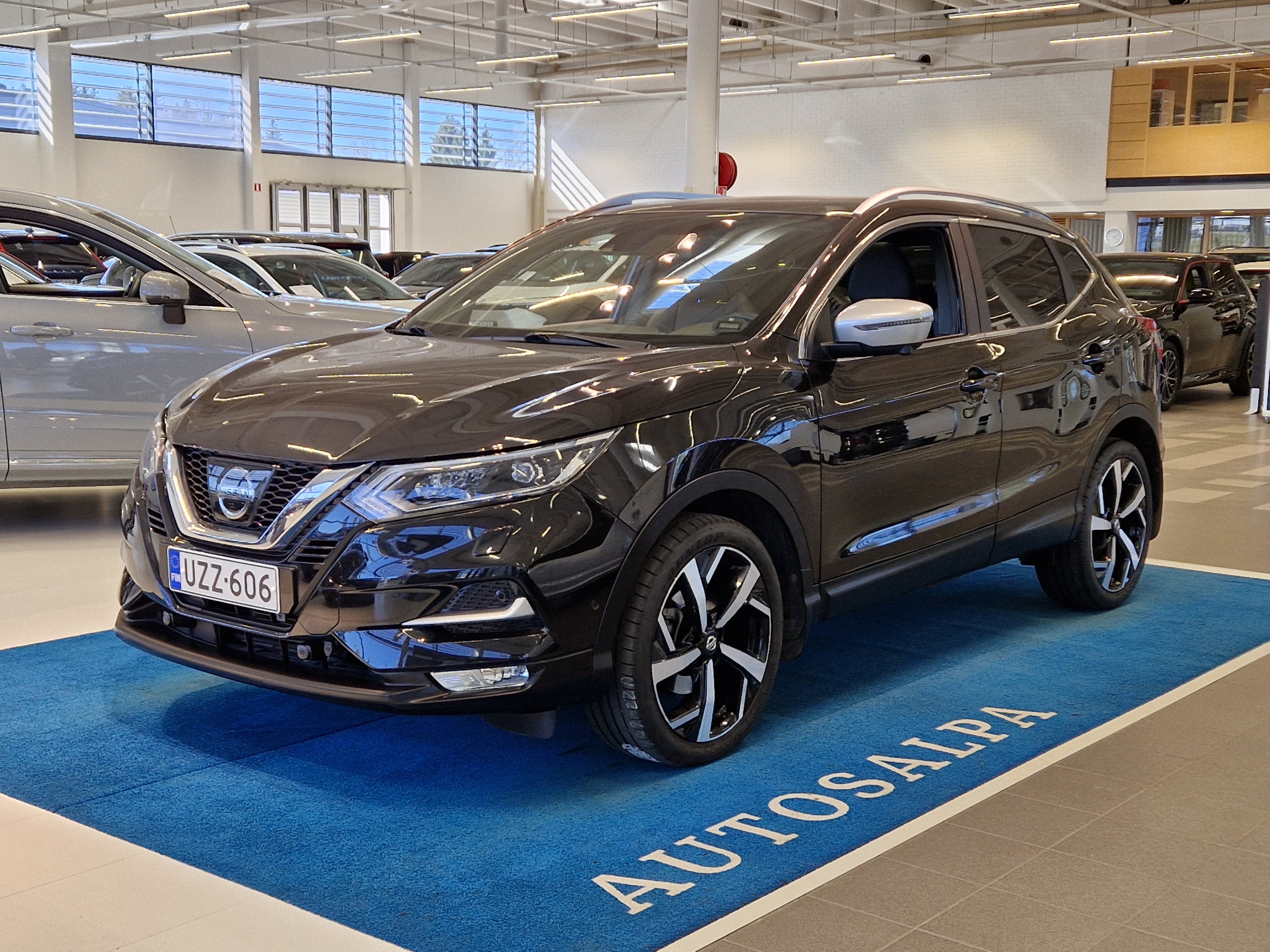 Nissan QASHQAI DIG-T 115 TEKNA+ 2WD XTRONIC BOSE