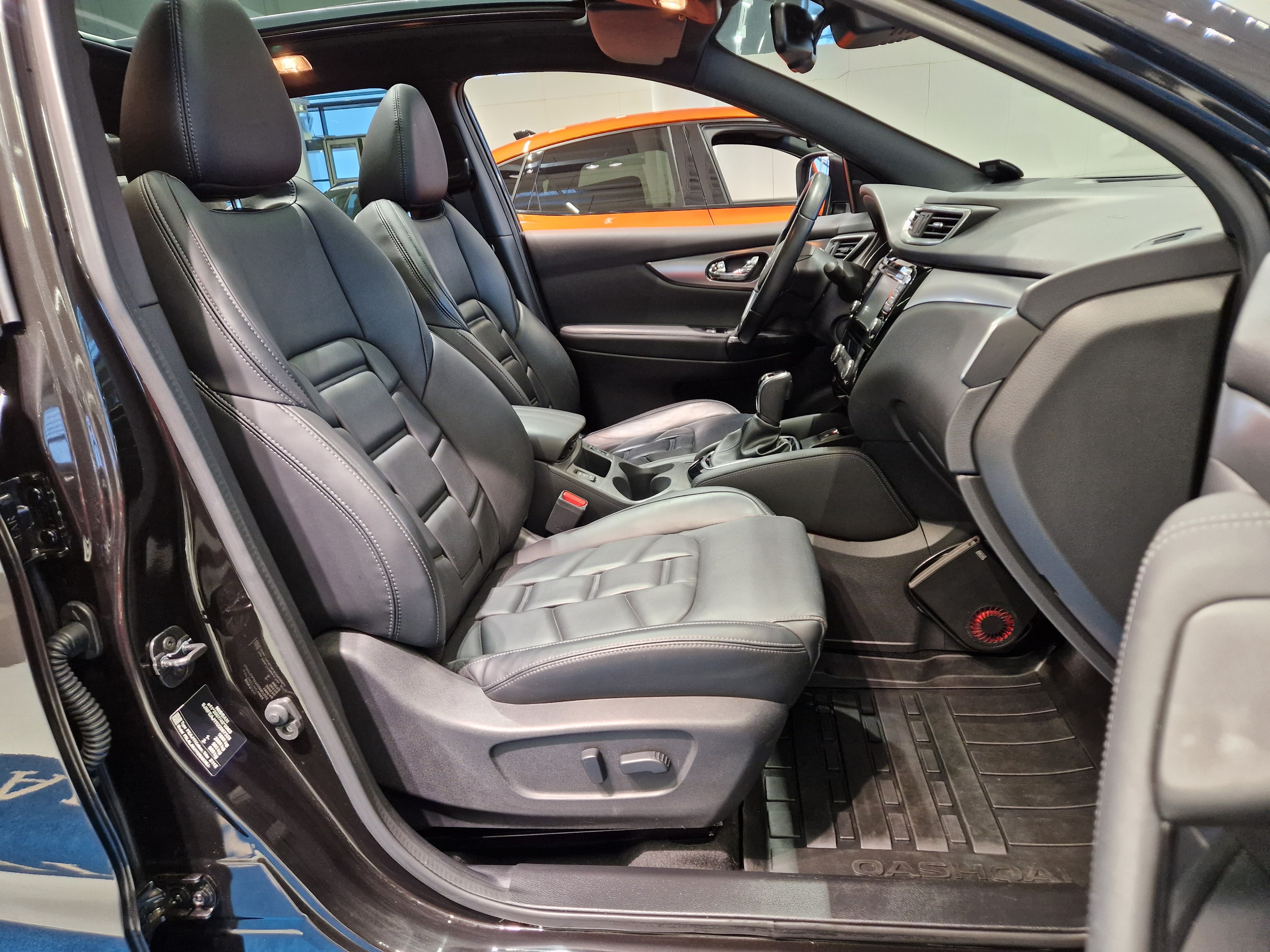 Nissan QASHQAI DIG-T 115 TEKNA+ 2WD XTRONIC BOSE