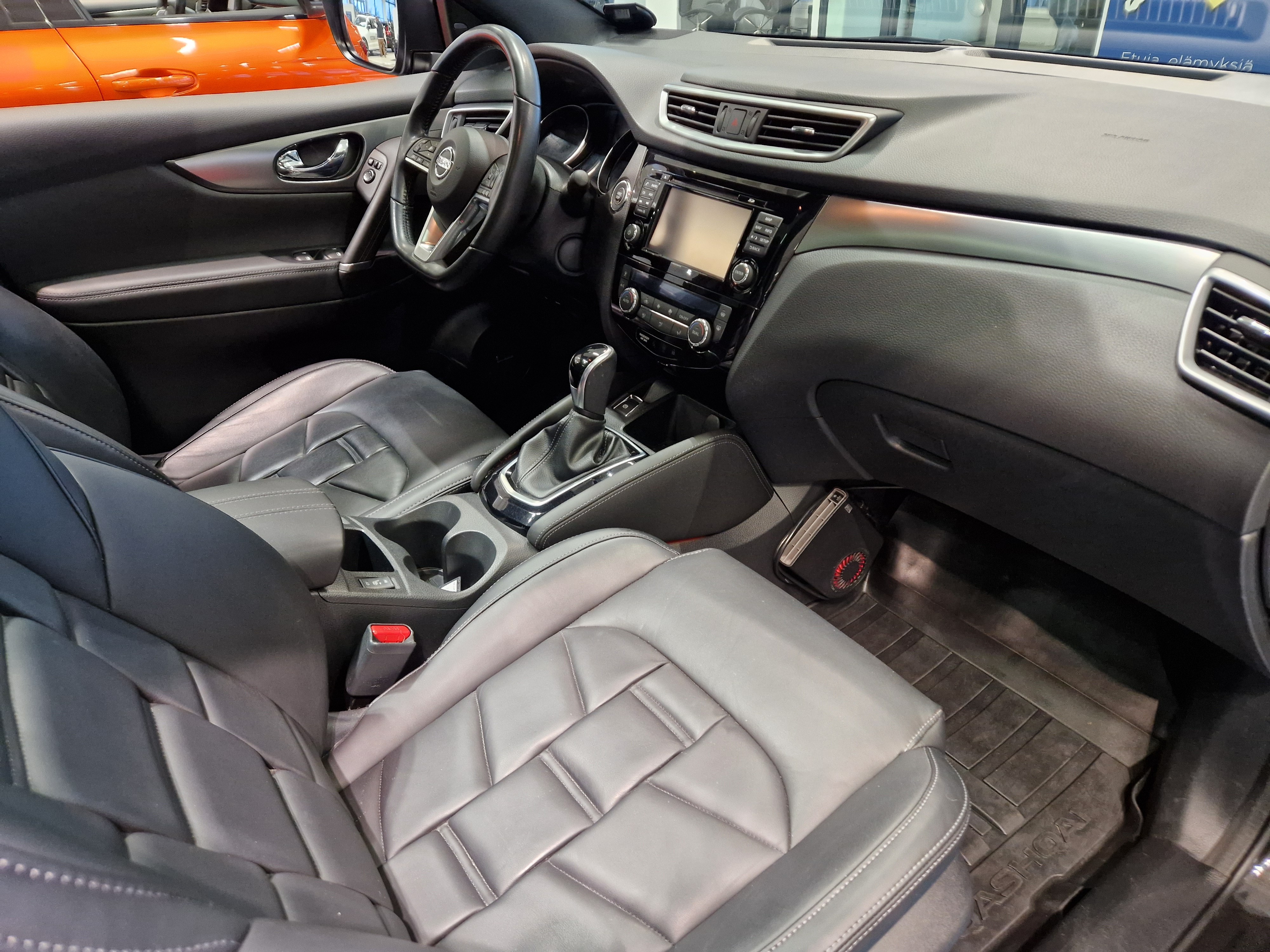 Nissan QASHQAI DIG-T 115 TEKNA+ 2WD XTRONIC BOSE