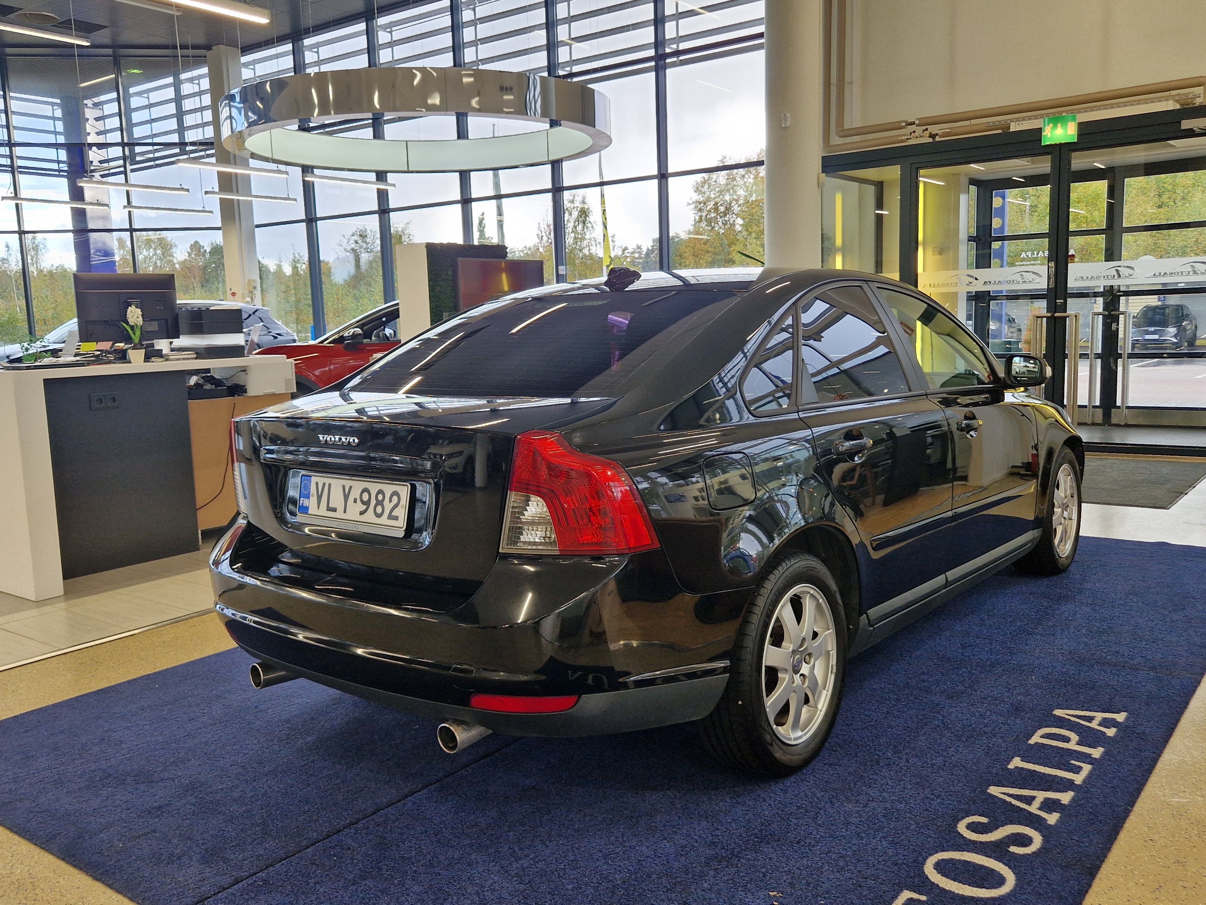 Volvo S40 1,8 (125 hv) Momentum man 2007, kuva 2/9