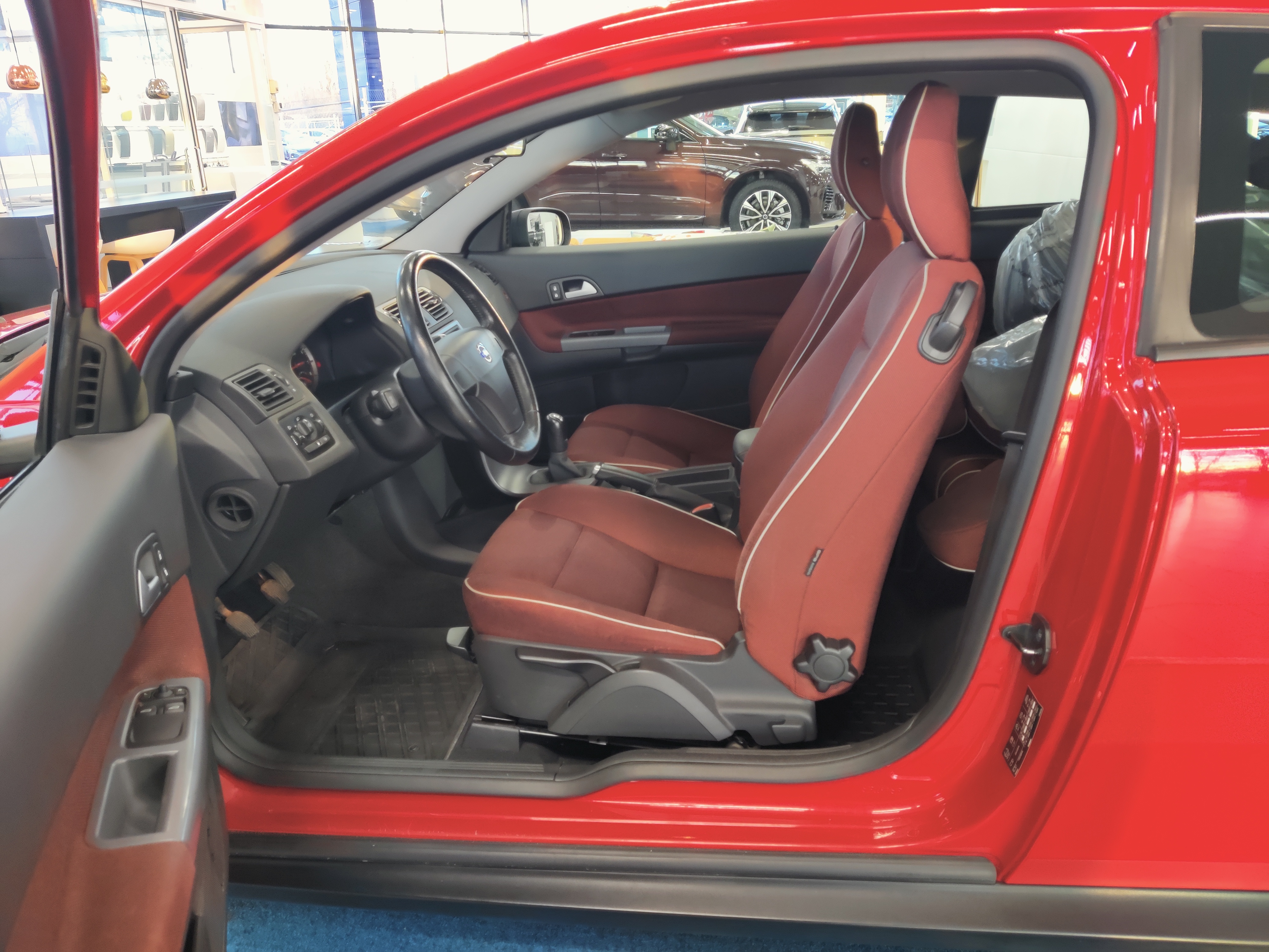 Volvo C30 1,6 (100 HV) KINETIC MAN