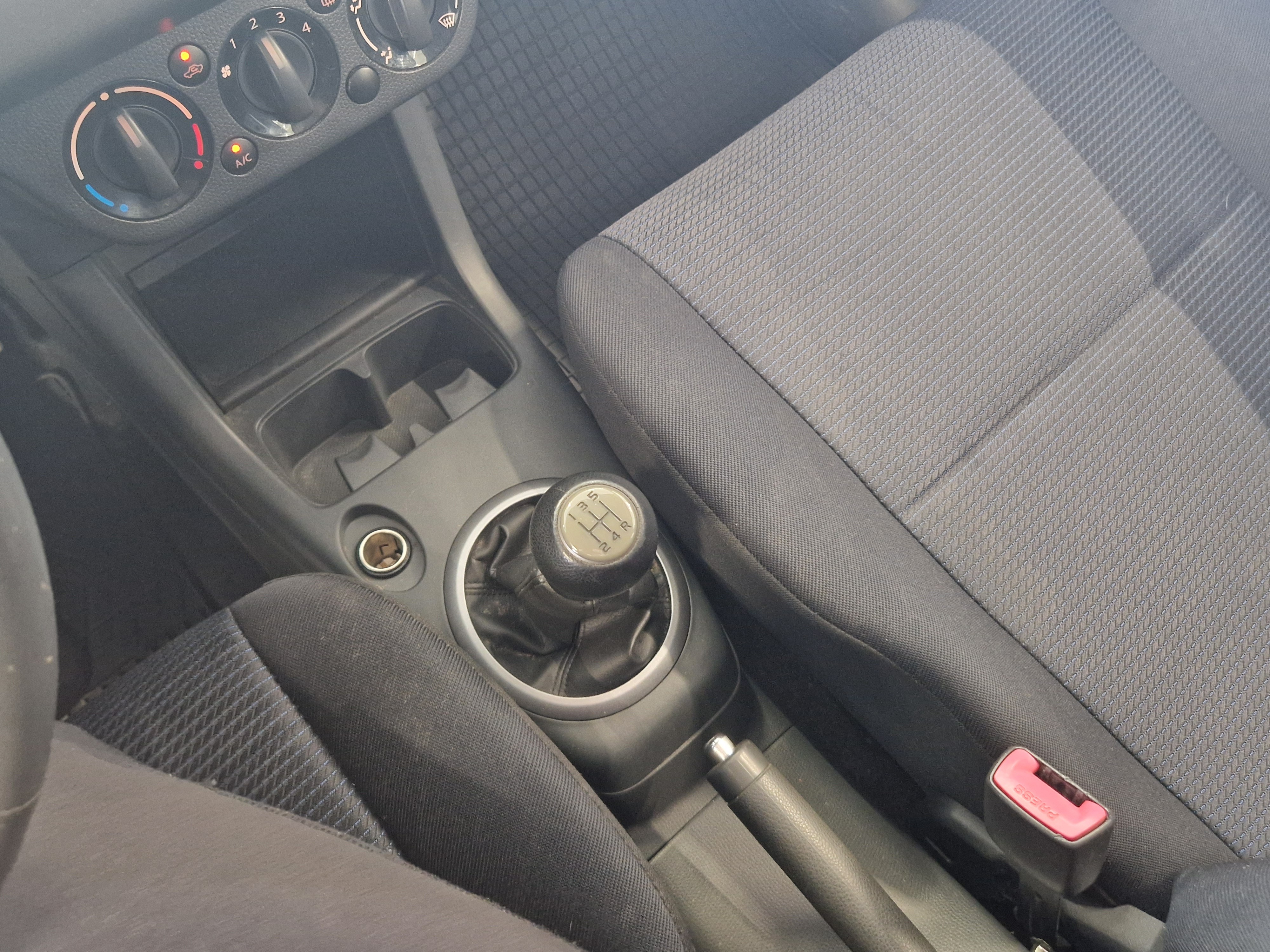 Suzuki SWIFT 1,3 4WD X-OVER 5D