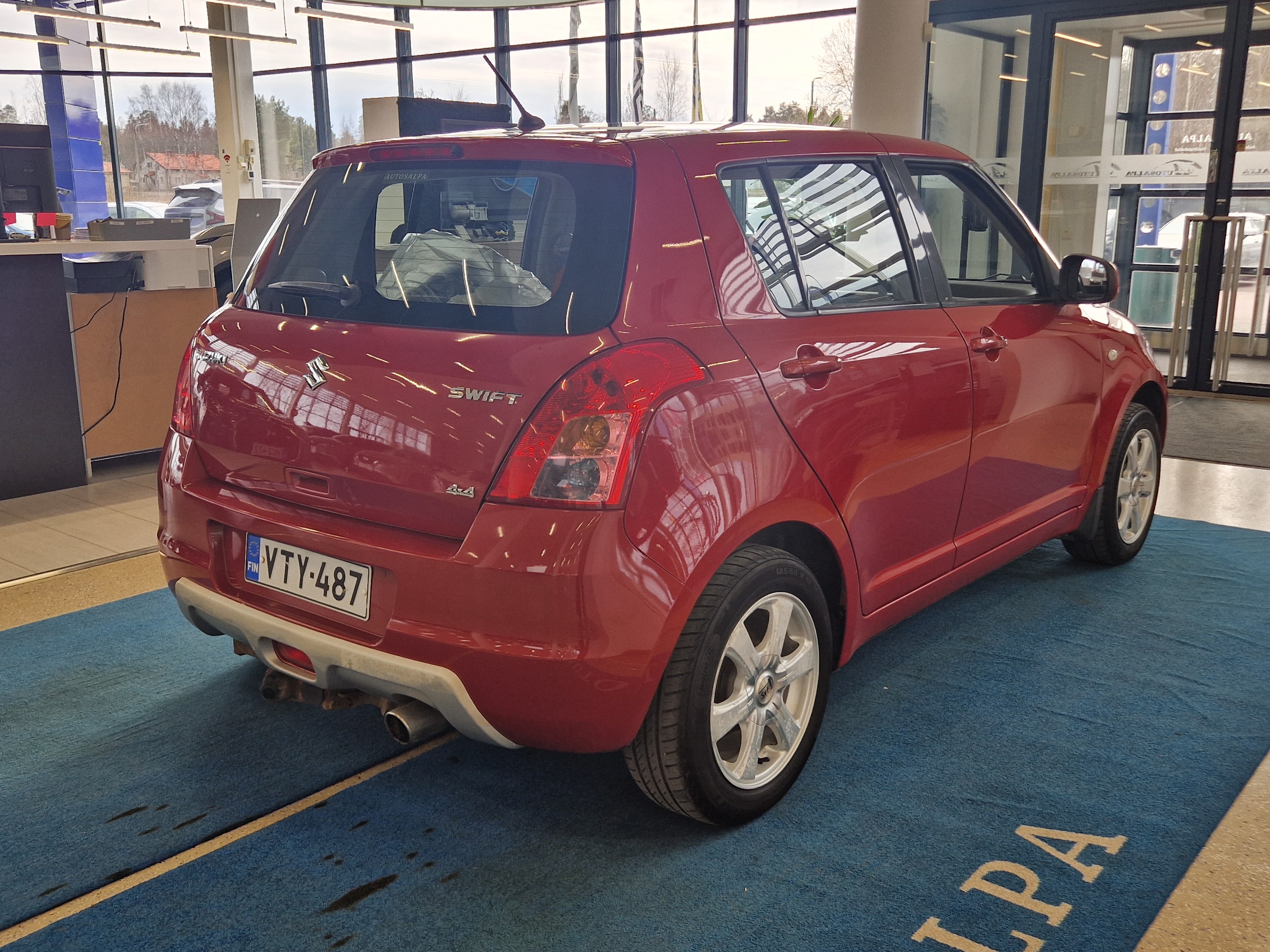 Suzuki SWIFT 1,3 4WD X-OVER 5D