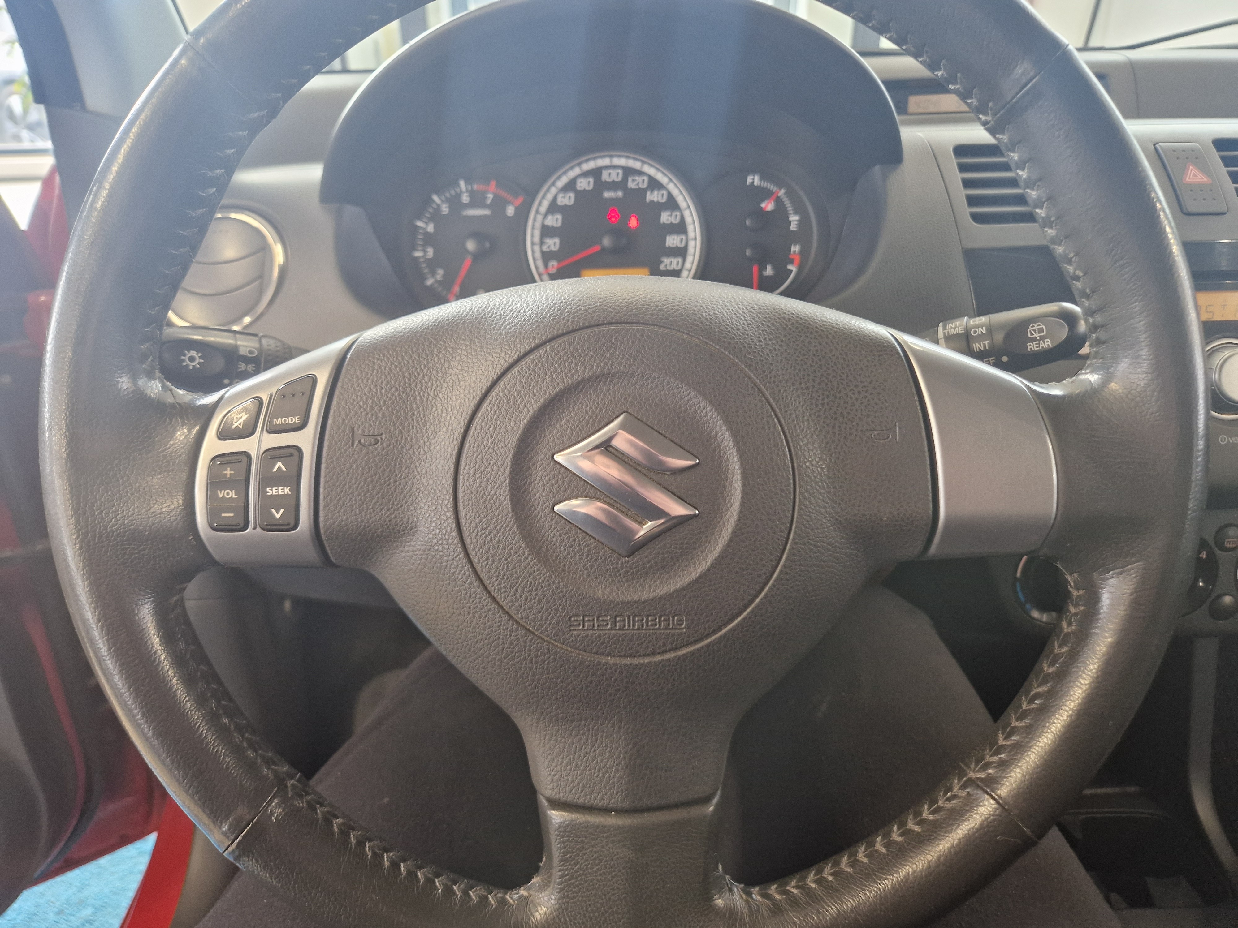 Suzuki SWIFT 1,3 4WD X-OVER 5D