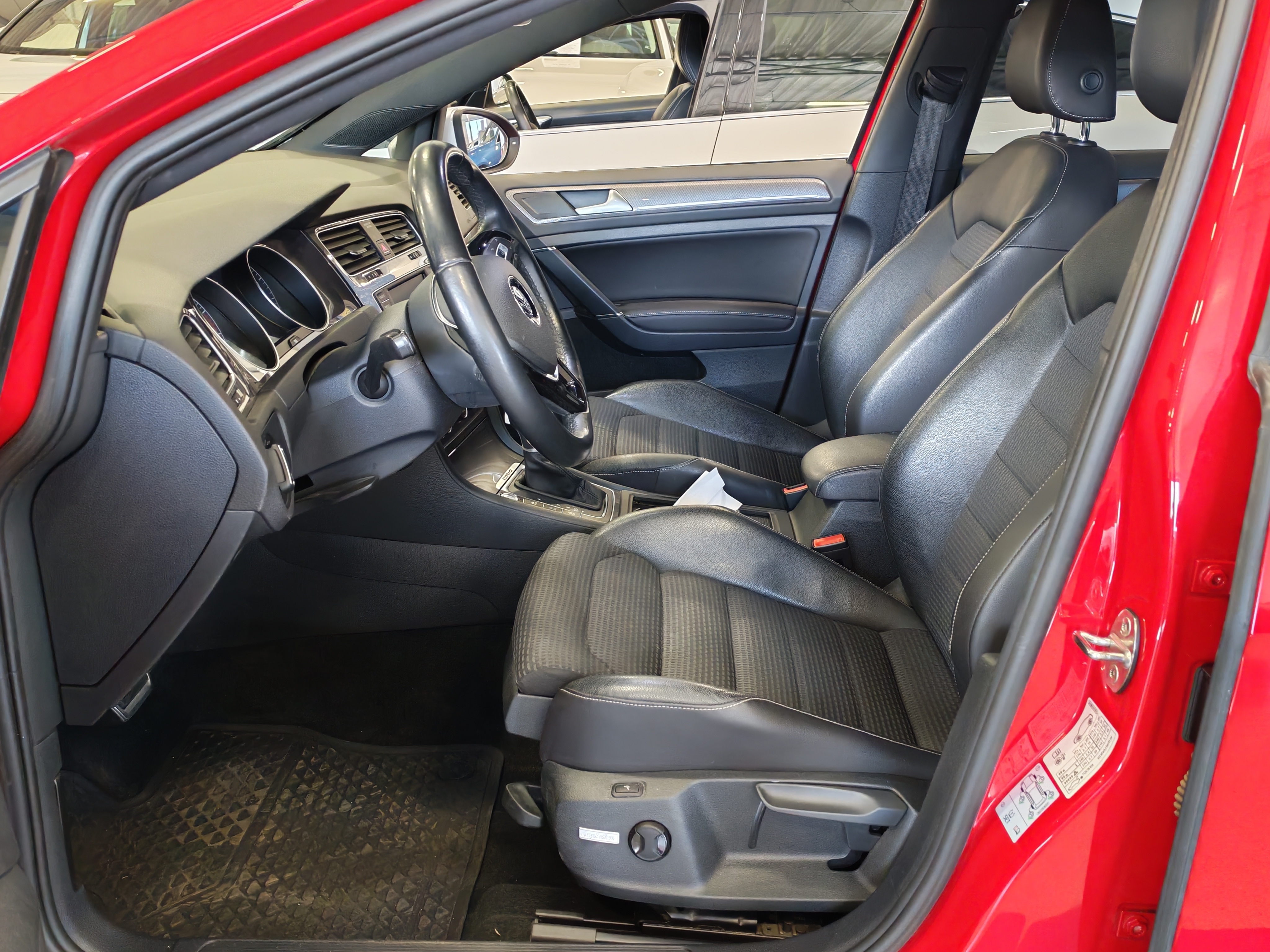 Volkswagen GOLF VARIANT ALLTRACK 1,8 TSI 132 KW (180 HV) 4MOTION D