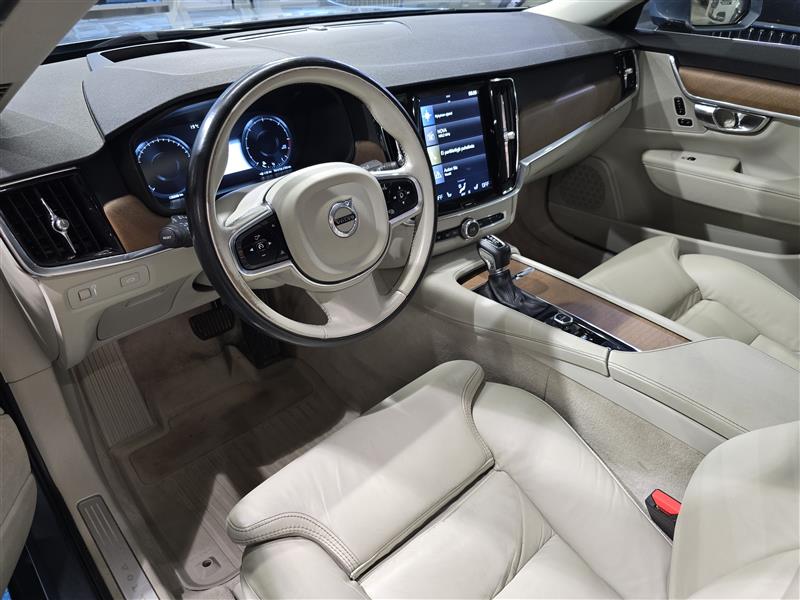 Volvo S90 D5 AWD INSCRIPTION AUT. TAKUU 12KK/20TKM