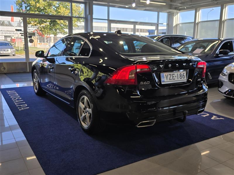 Volvo S60 D4 AWD Business aut. 2017, kuva 3/25
