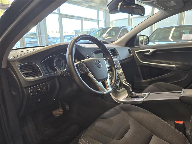 Volvo S60 D4 AWD Business aut. 2017, kuva 5/25