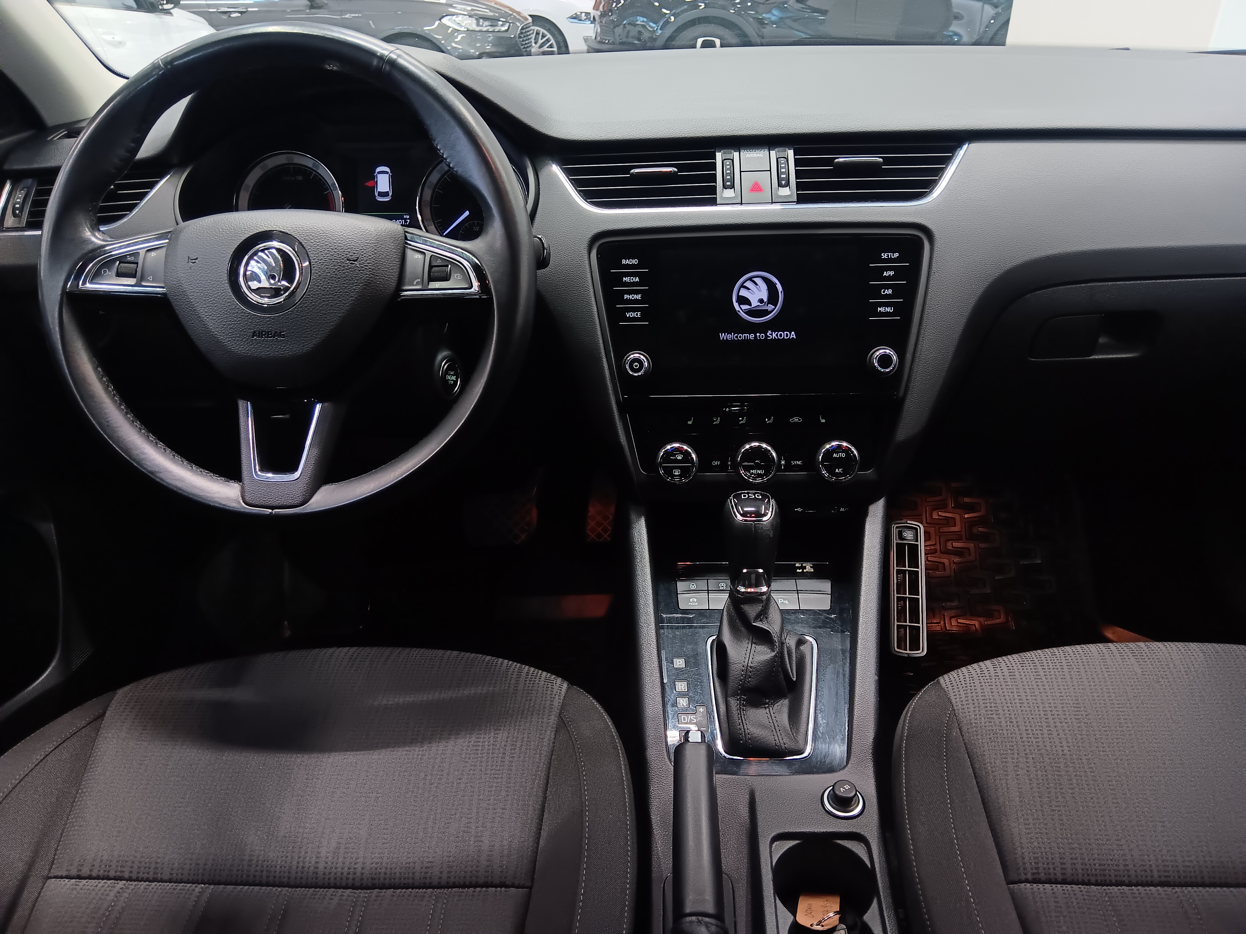 Skoda OCTAVIA COMBI 1,4 TSI STYLE DSG AUTOM.