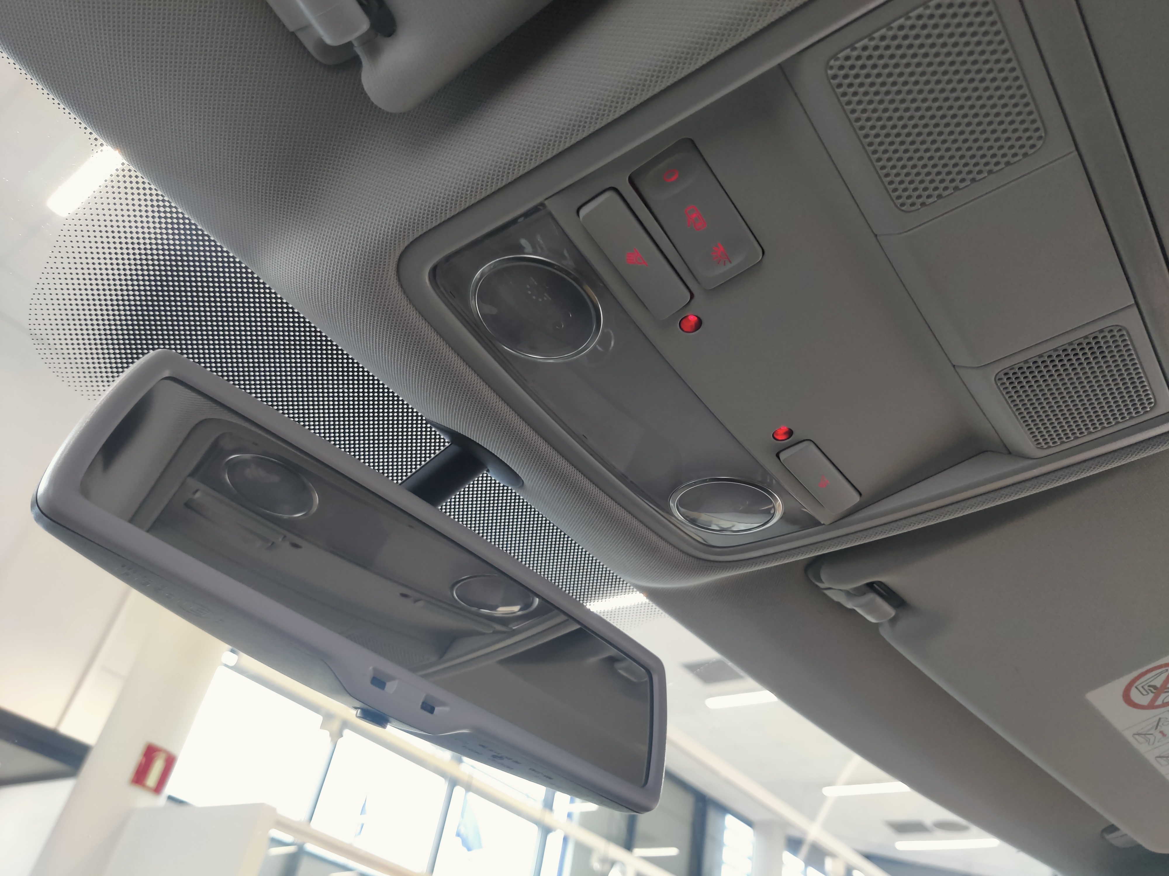 Volkswagen TIGUAN SPORT & STYLE 2,0 TDI 103 KW (140 HV) BLUEMOTION T