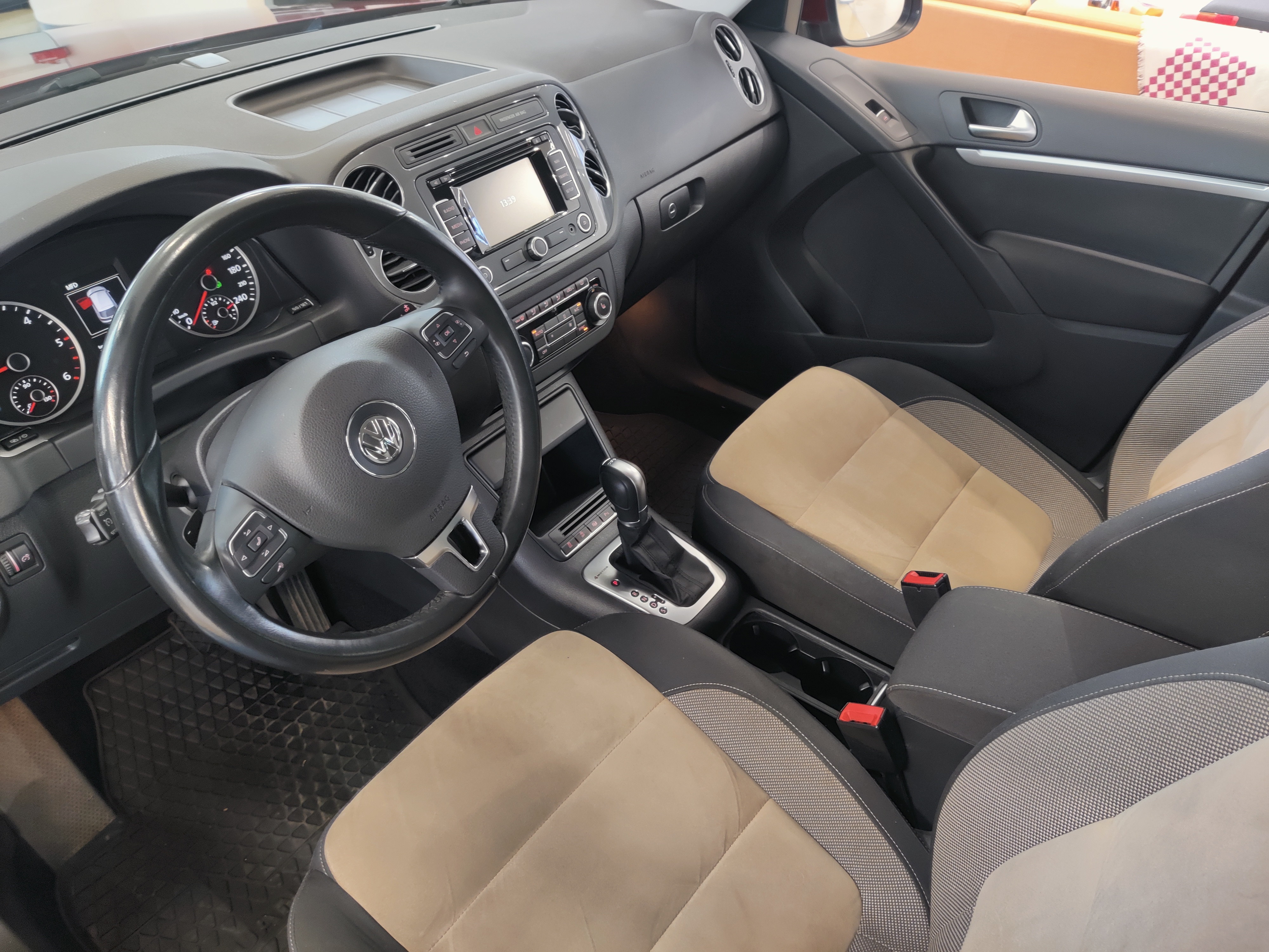 Volkswagen TIGUAN SPORT & STYLE 2,0 TDI 103 KW (140 HV) BLUEMOTION T