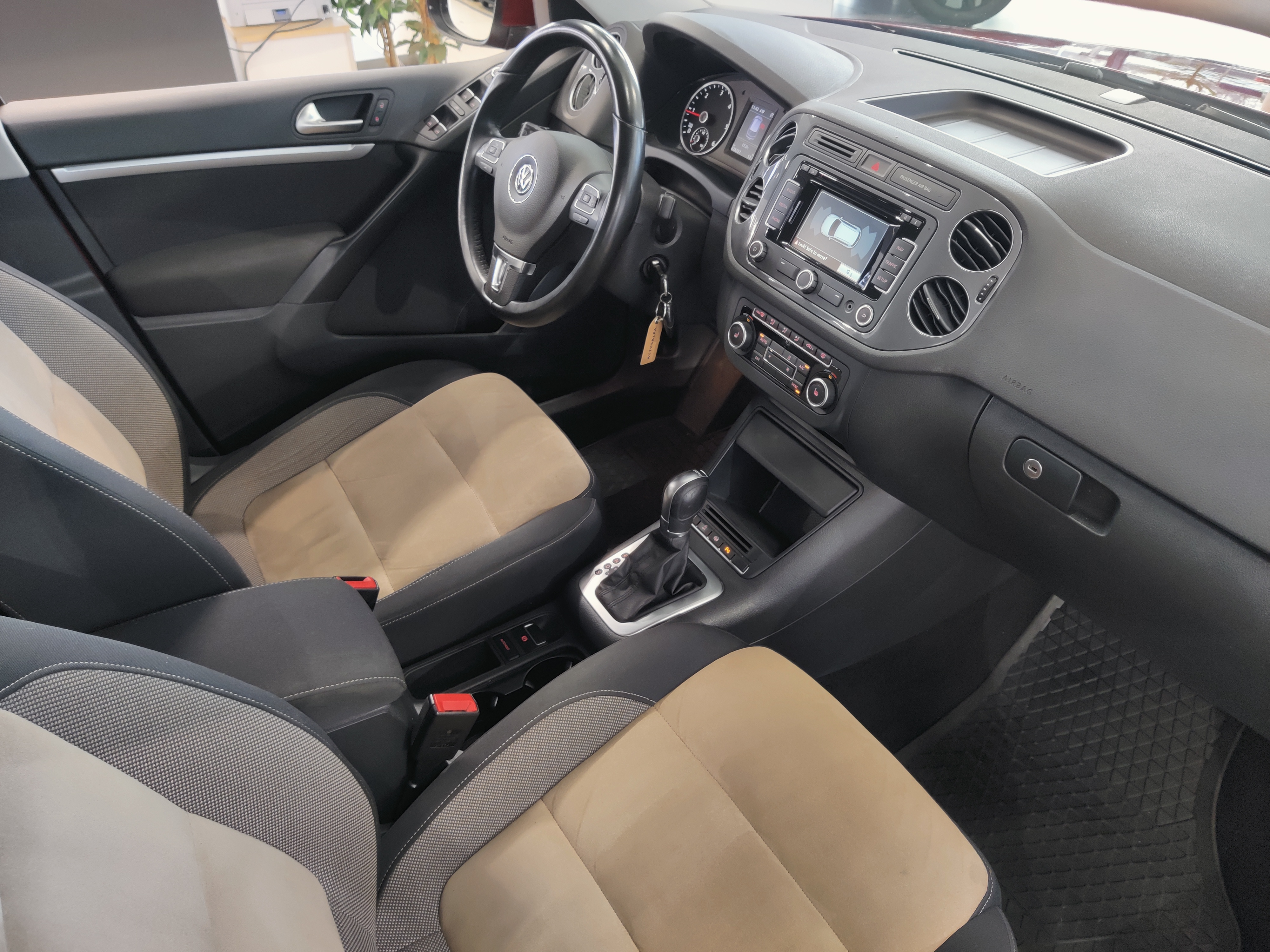 Volkswagen TIGUAN SPORT & STYLE 2,0 TDI 103 KW (140 HV) BLUEMOTION T