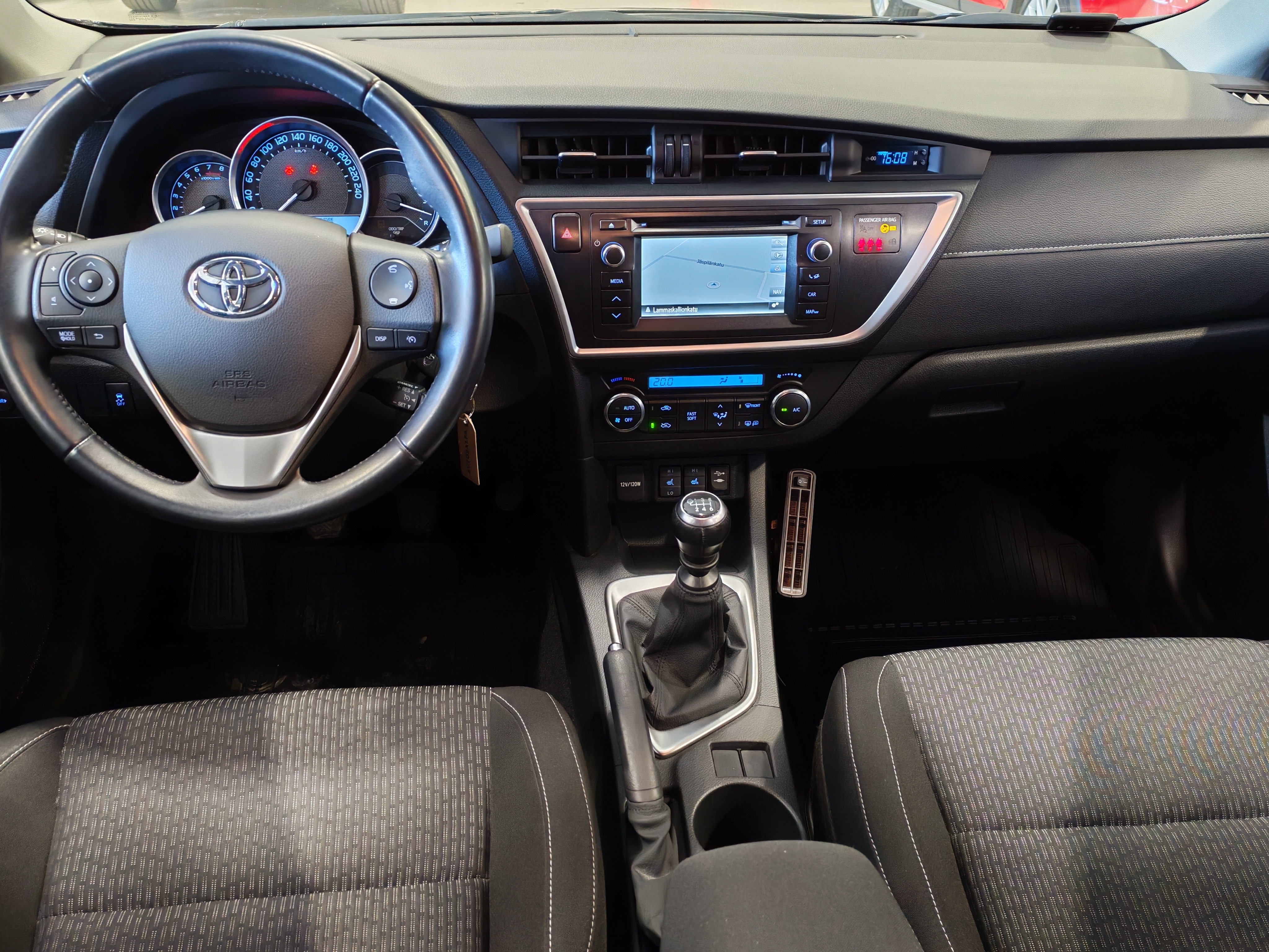 Toyota AURIS 1,6 VALVEMATIC ACTIVE EDITION 5OV
