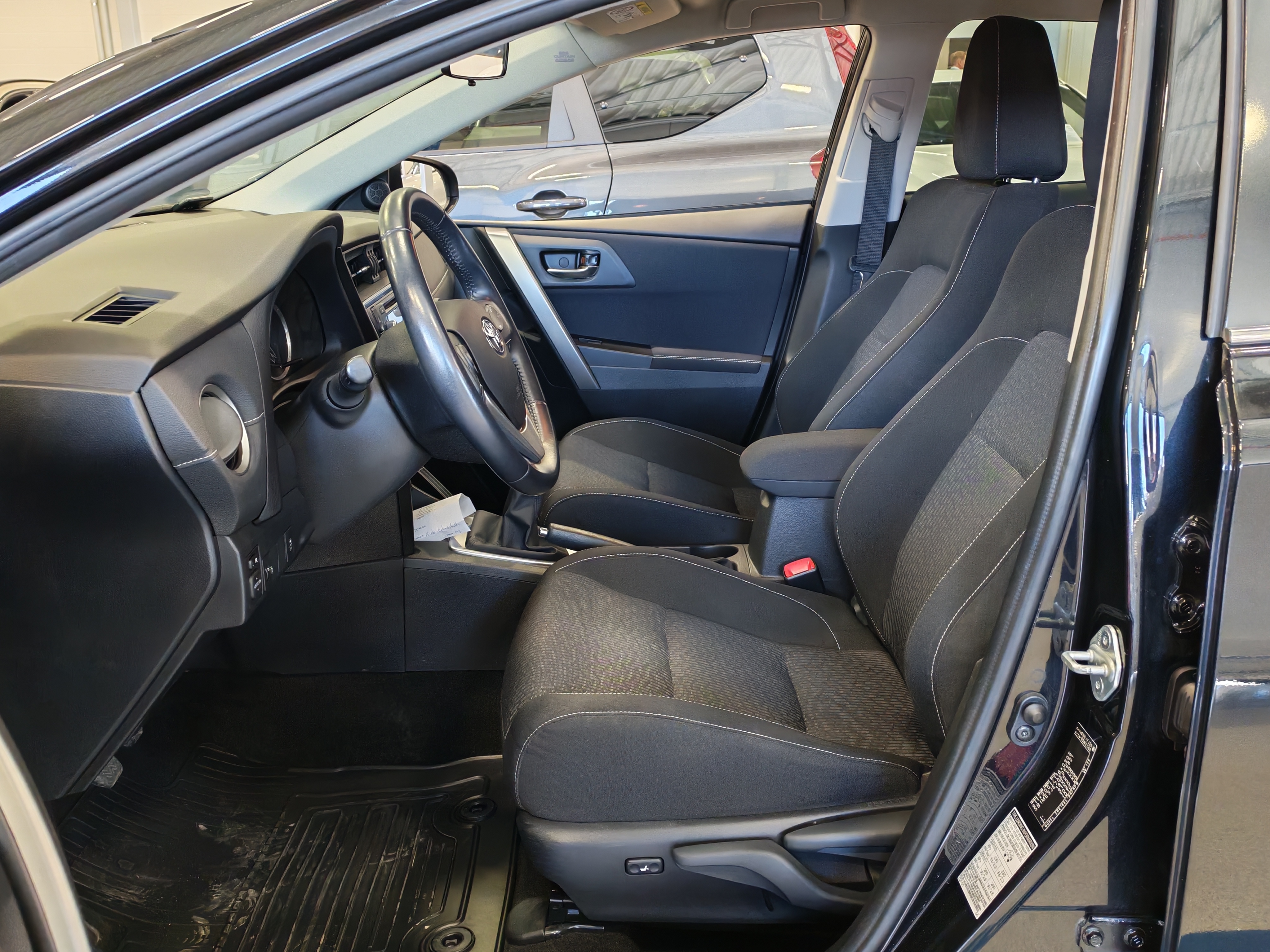 Toyota AURIS 1,6 VALVEMATIC ACTIVE EDITION 5OV