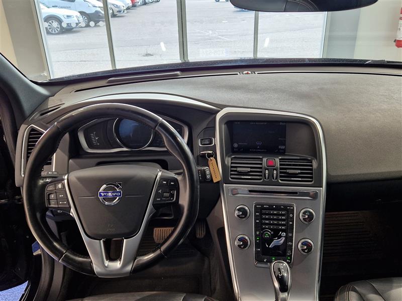 Volvo XC60 2017, kuva 7/23